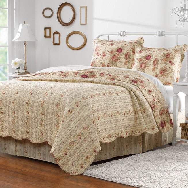 Antique Rose Quilt And Pillow Sham Set, , alternate image number null