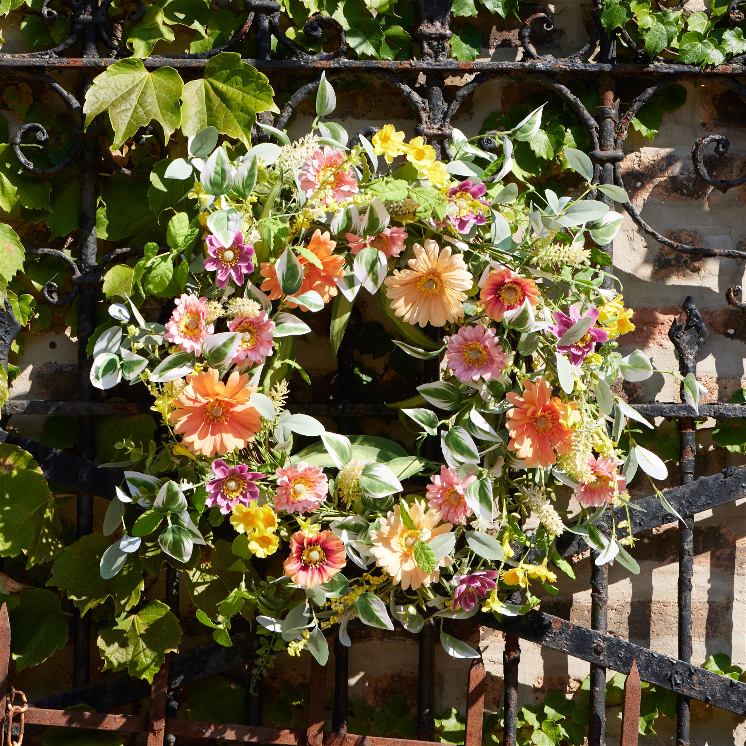 Mixed Gerbera Daisy Wreath 24IND, PINK RED GREEN, alternate image number 2