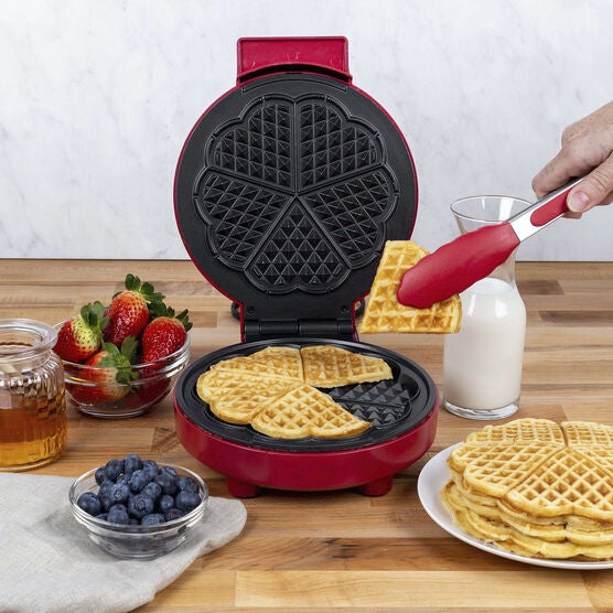 Kalorik HeartShaped Waffle Maker, Red Ellos