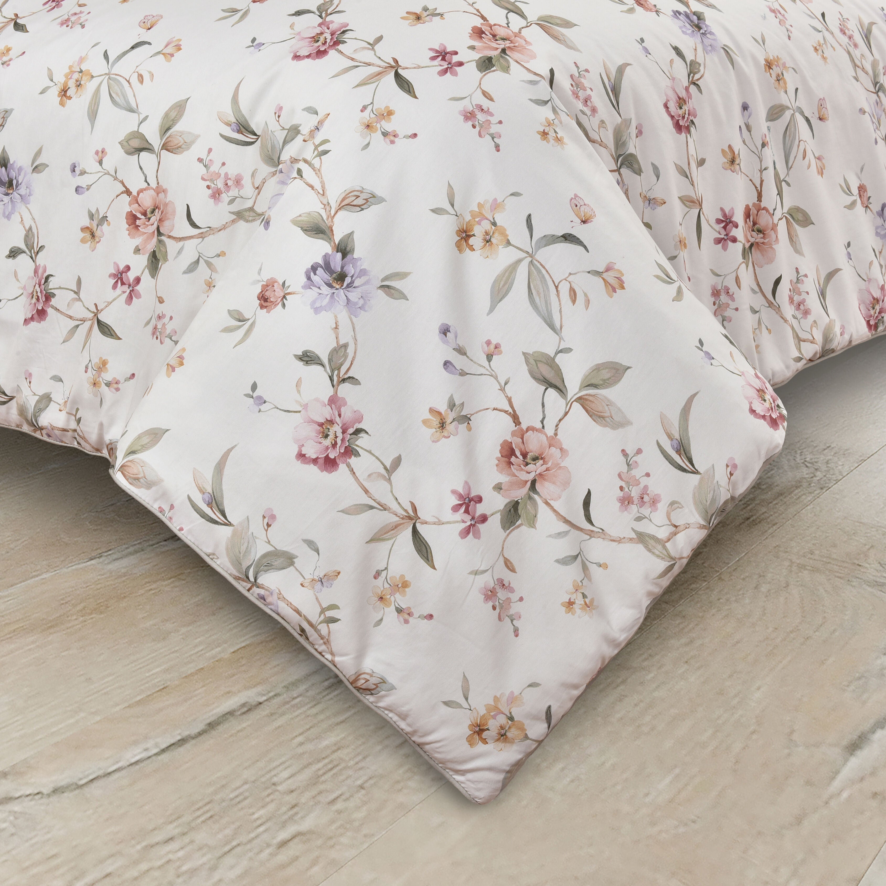 CLARICE COMFORTER SET, IVORY, alternate image number 1
