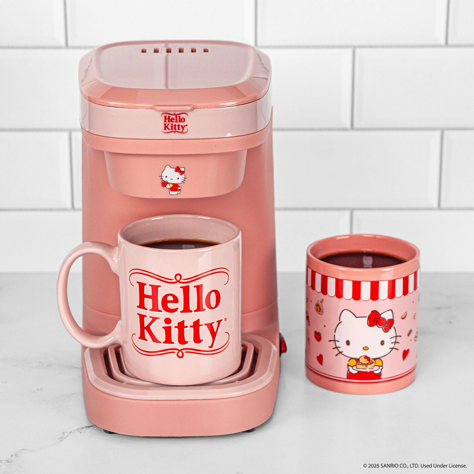 Hello Kitty Single Cup Coffee Maker Gift Set with 2 Mugs, PINK, alternate image number 2