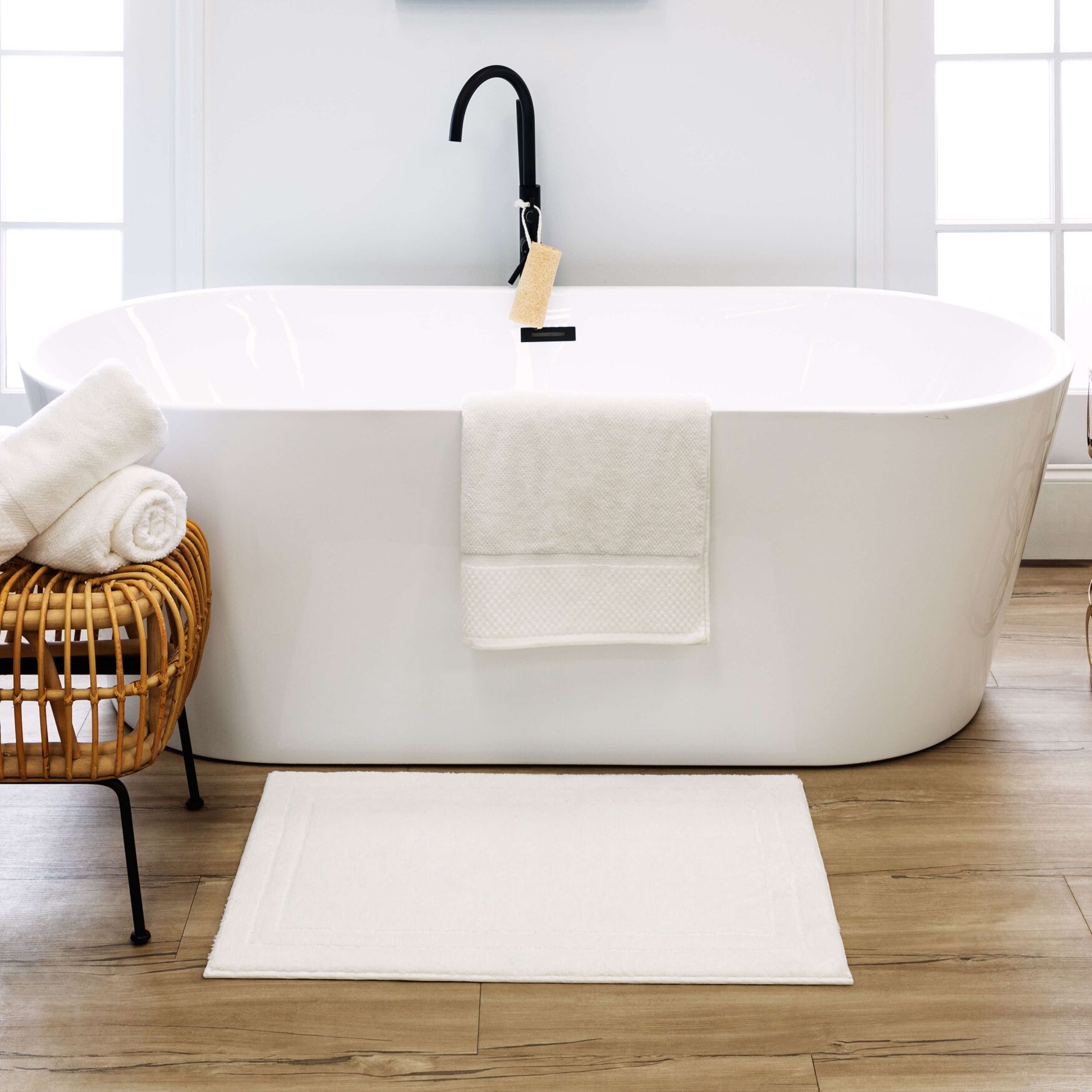 Diplomat Bath Rug, , alternate image number 8