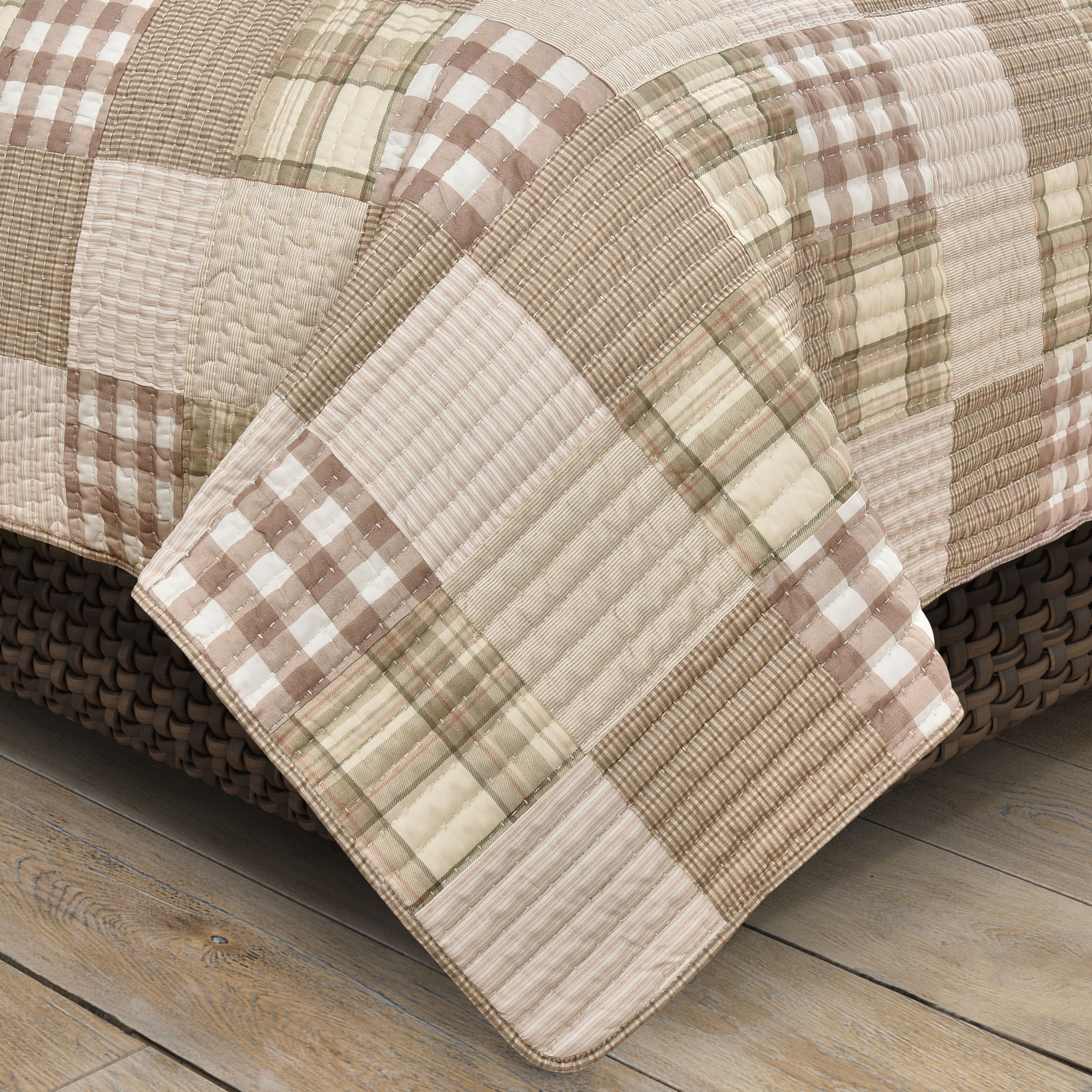 MAYFAIR QUILT KING/CAL KING QUILT, BLUSH, alternate image number 1