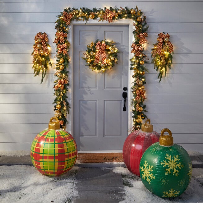 20 inches Pre-Lit Noelle Wreath, GOLD BERRIES, hi-res image number 0