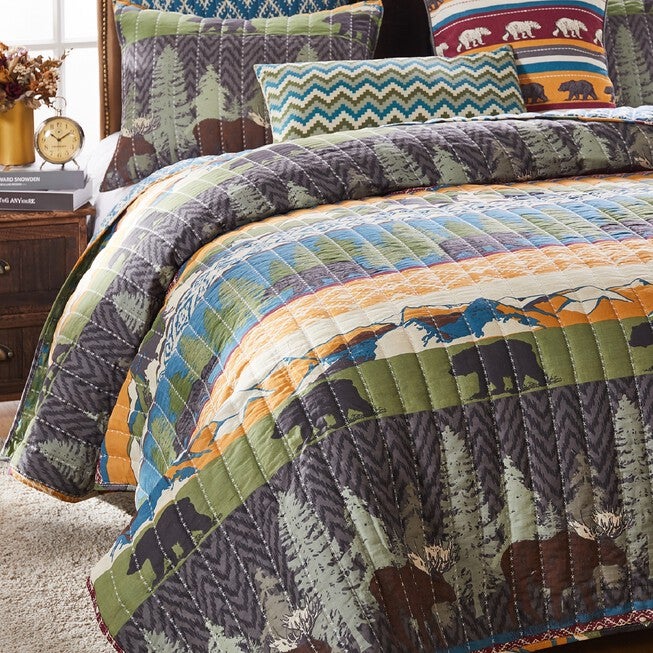 Black Bear Lodge Quilt And Decorative Pillow Set, , alternate image number 2