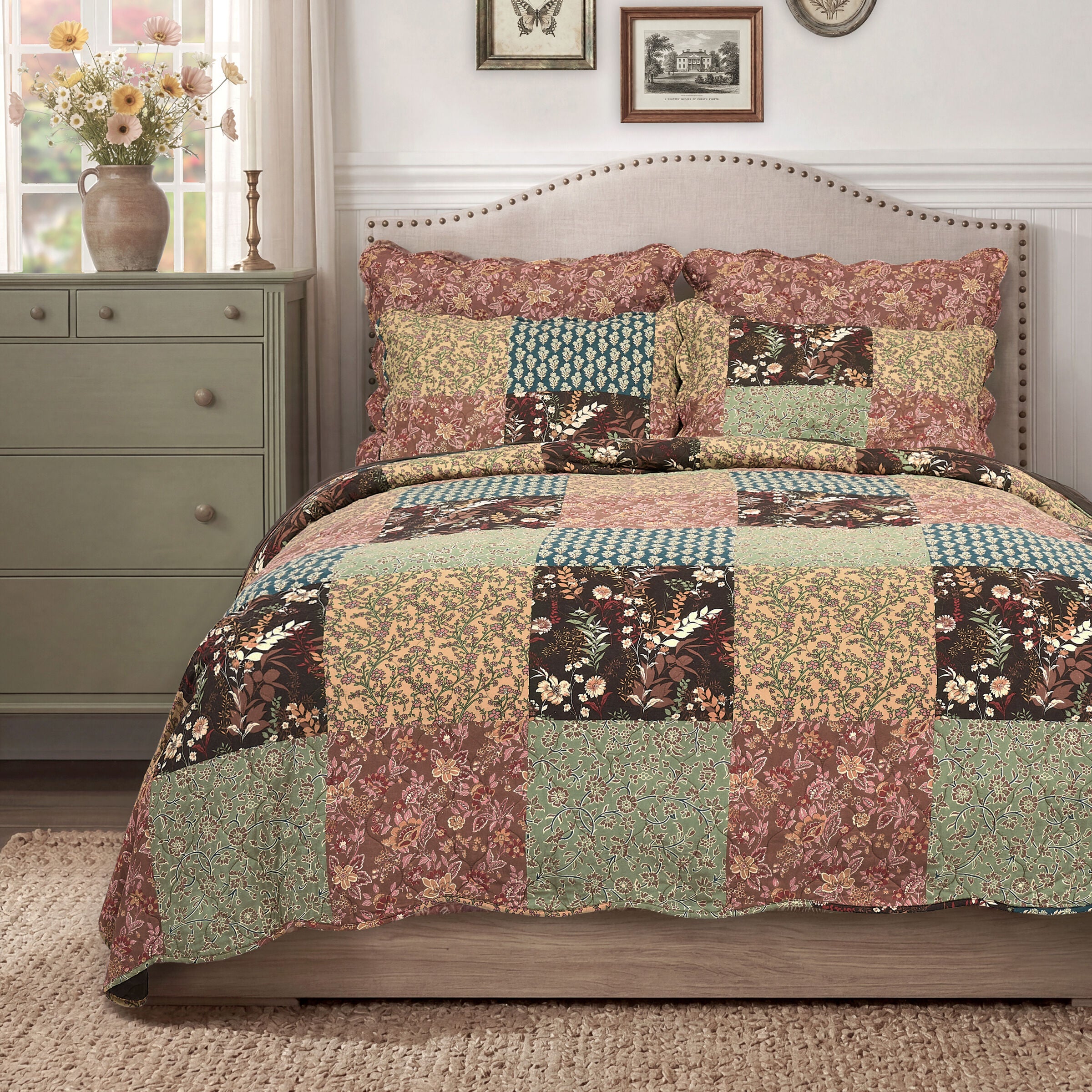 Hazel Vintage Floral Patchwork Quilt Set, MULTI, hi-res image number 0