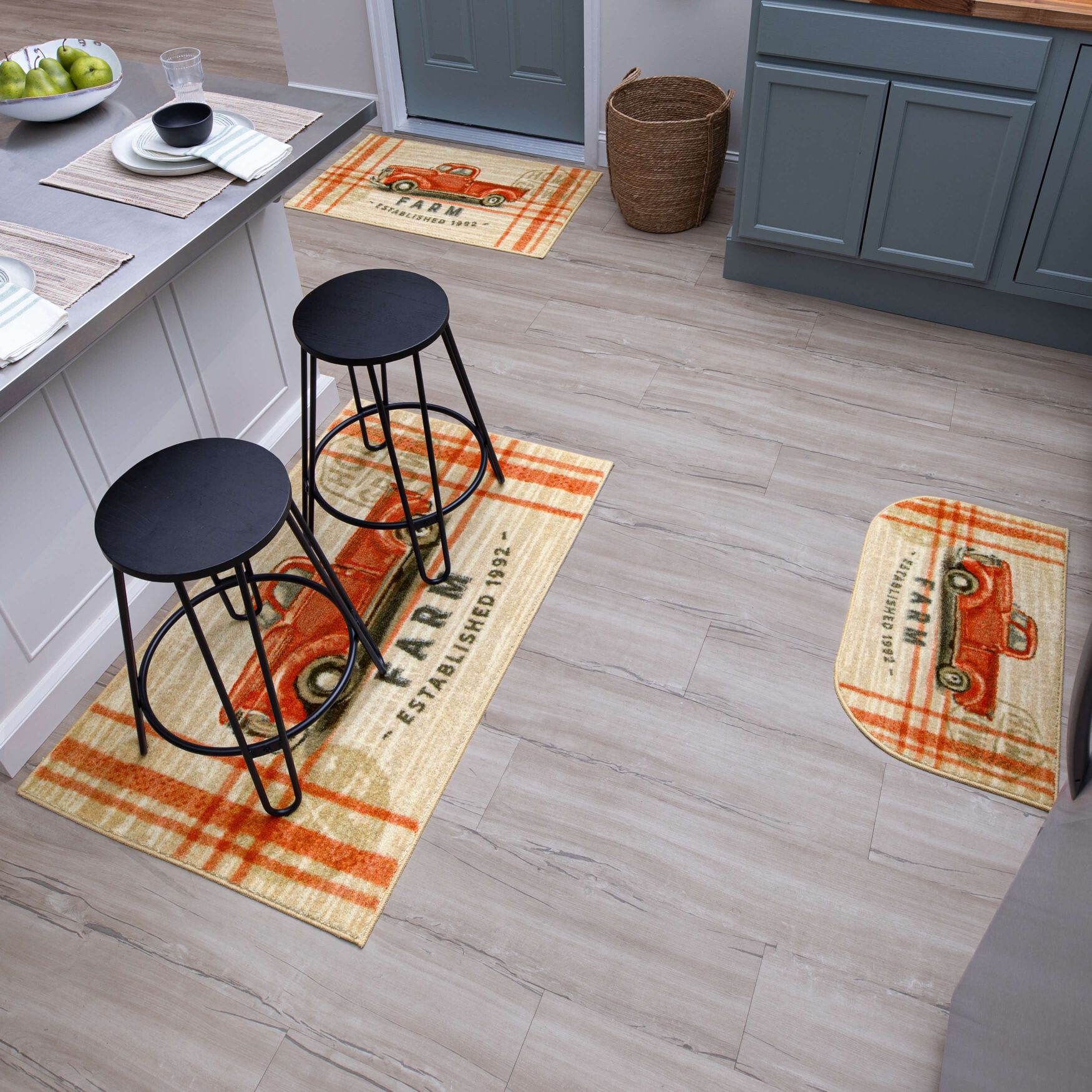 Farmhouse Frame Kitchen Rug, , alternate image number 7