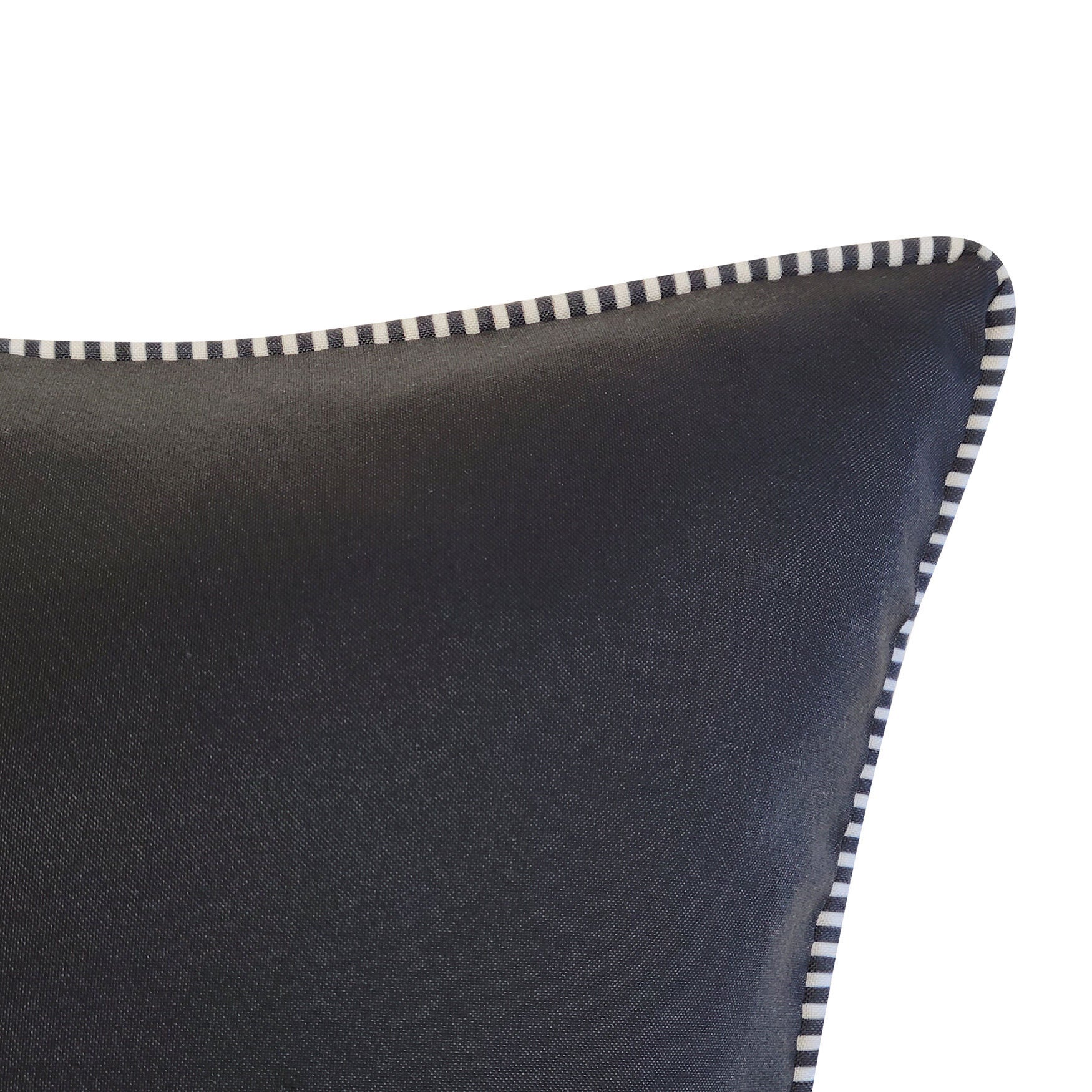 Edie @ Home Indoor/Outdoor Crowned Dimensional Topiary Decorative Throw Pillow 20X20, Leaf Multi, , alternate image number 3