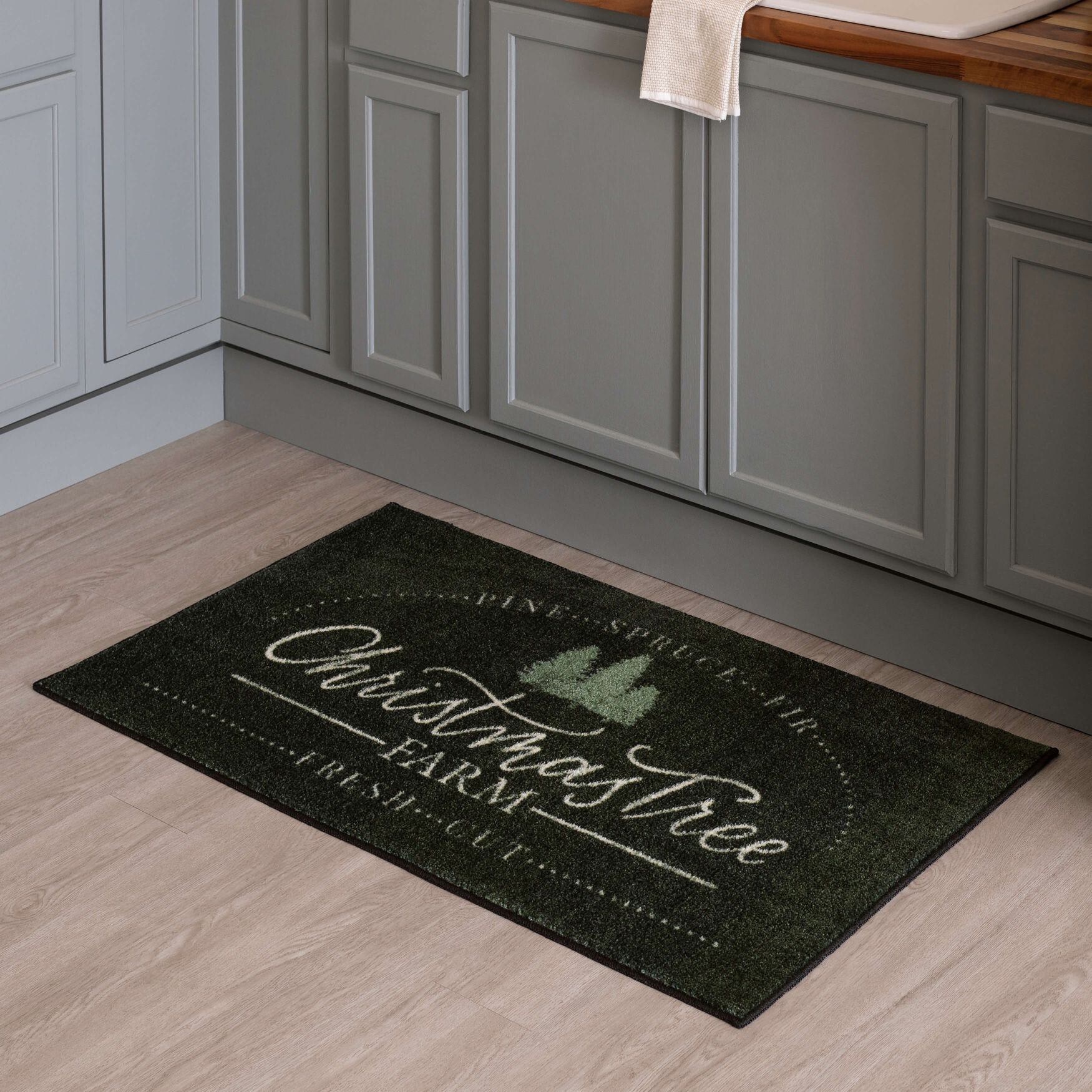 Christmas Tree Farm Kitchen Rug, , alternate image number 6