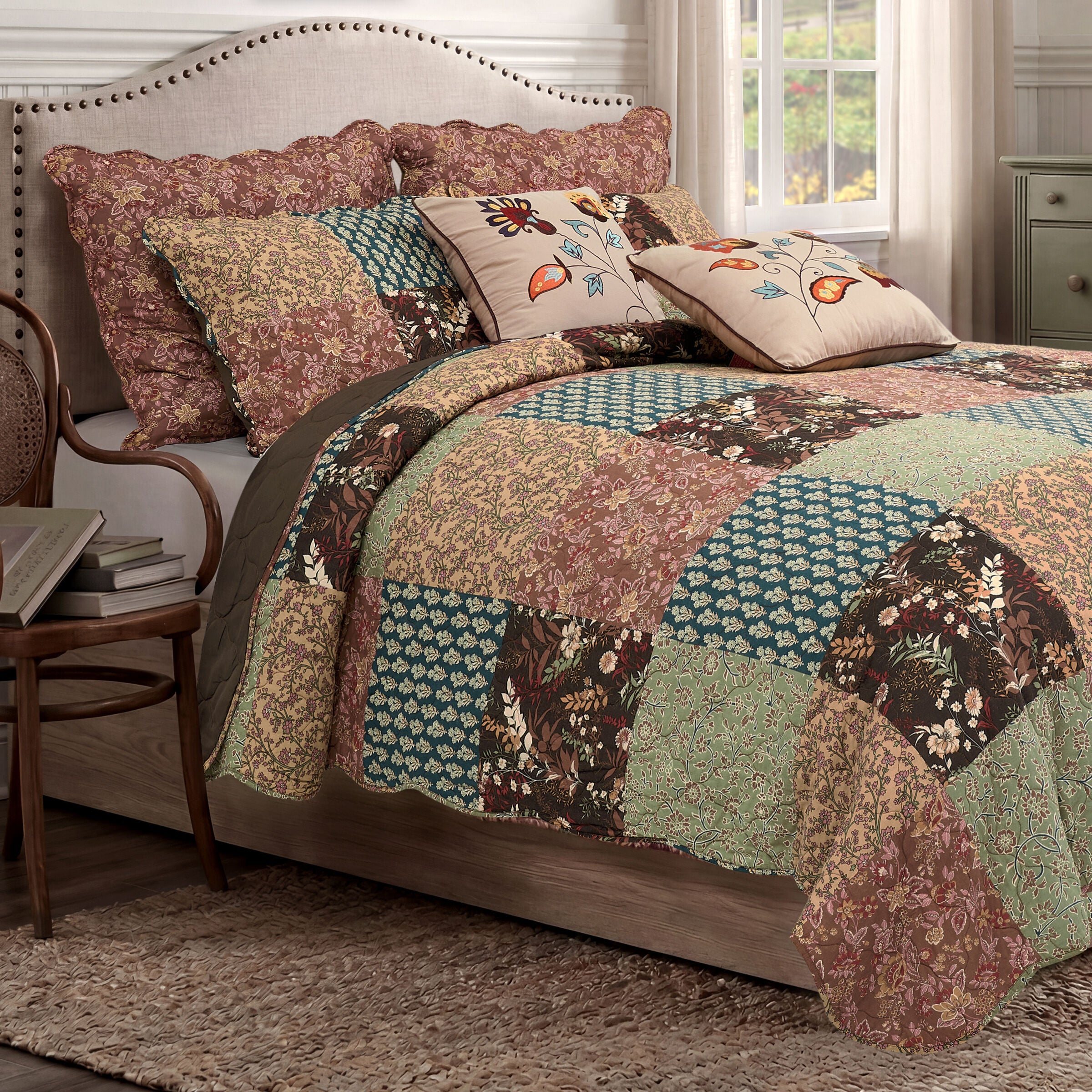 Hazel Vintage Floral Patchwork Quilt Set, MULTI, alternate image number 1