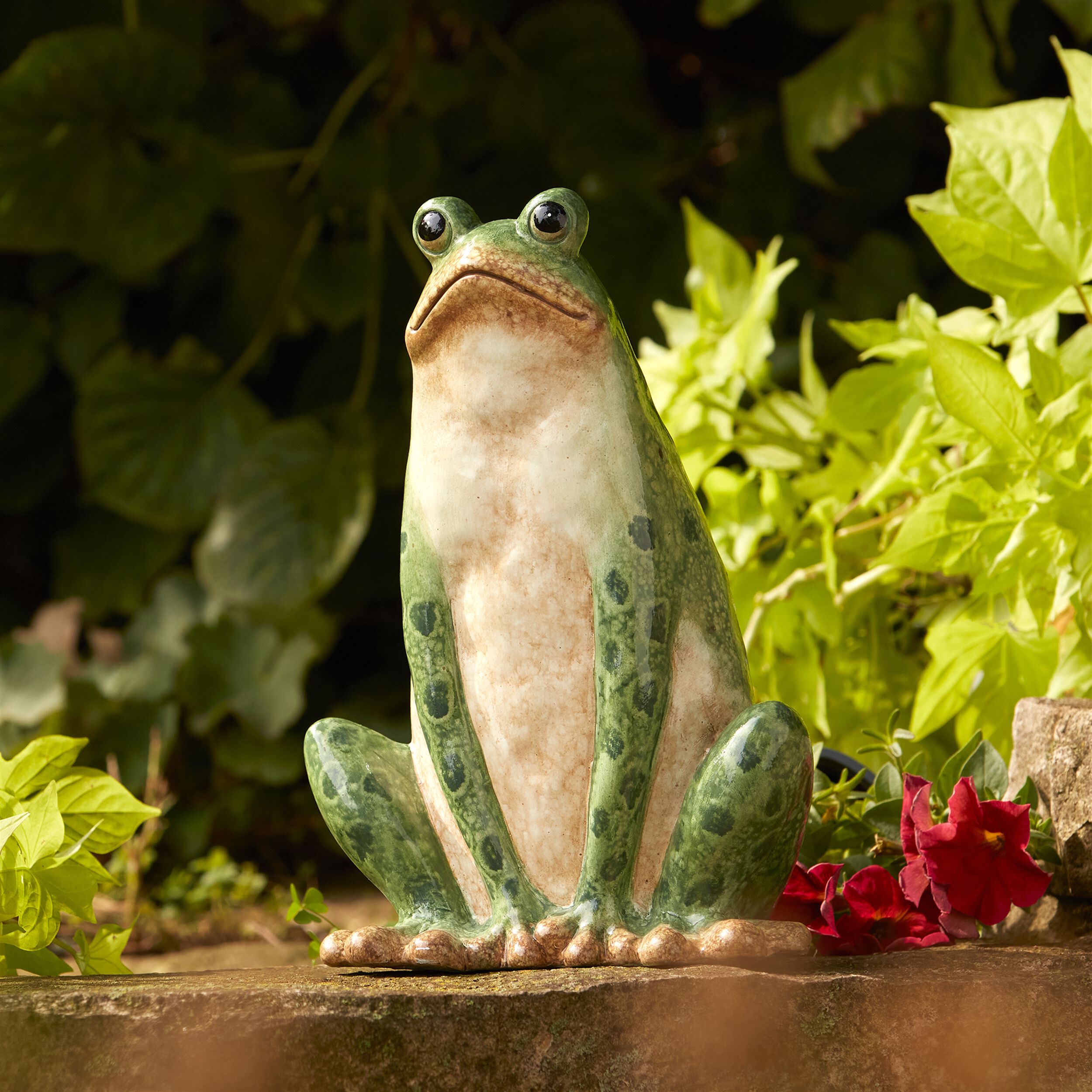Ceramic Garden Frog Statue (Set of 2), GREEN/BEIGE, alternate image number 1