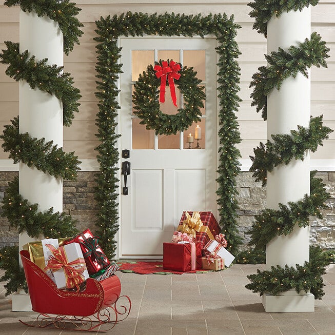 24 inches Pre-Lit Canadian Pine Arrow Tip Wreath, , alternate image number null