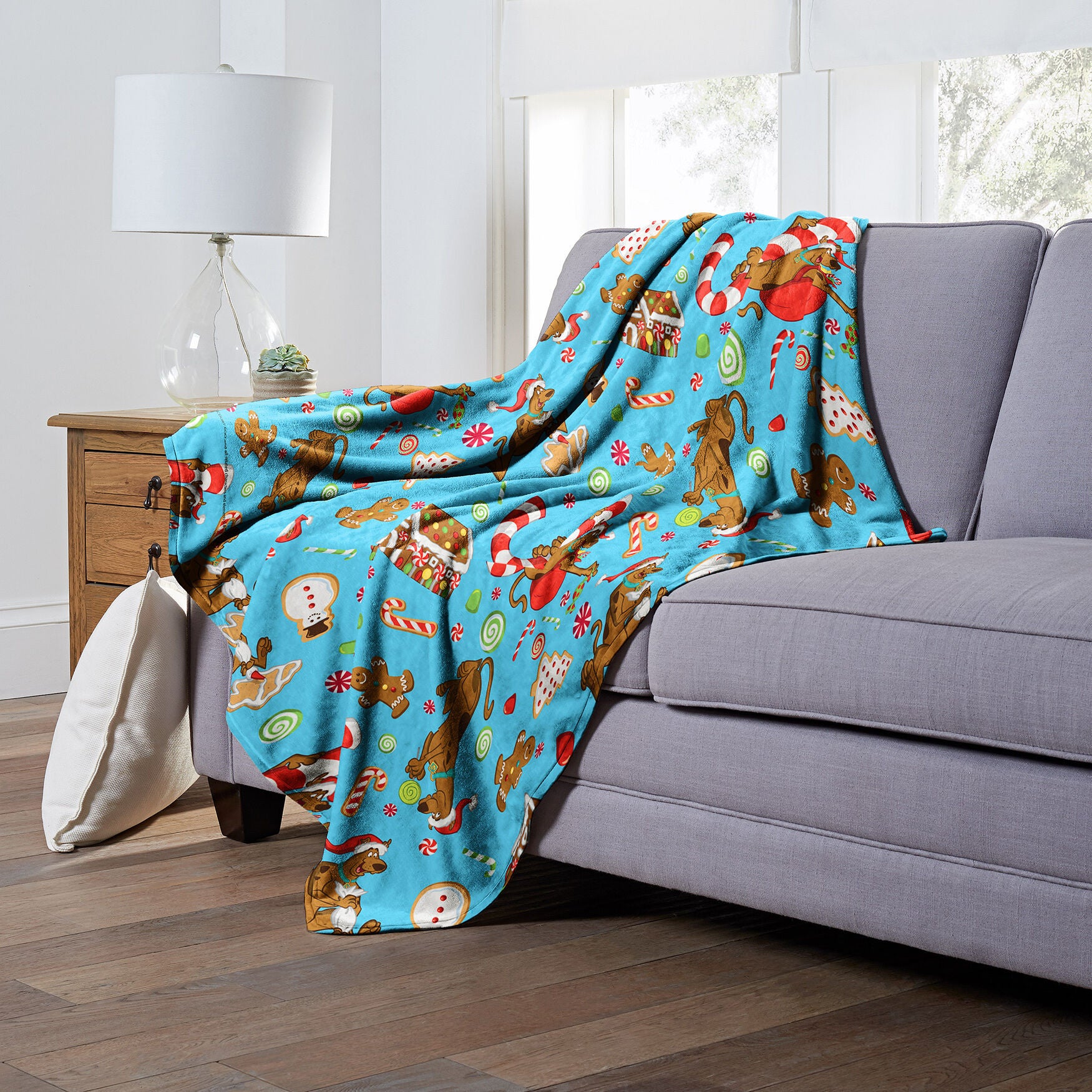 Wb Scooby Doo Festive Scooby Sweets Silk Touch Throw Blanket, , alternate image number 3
