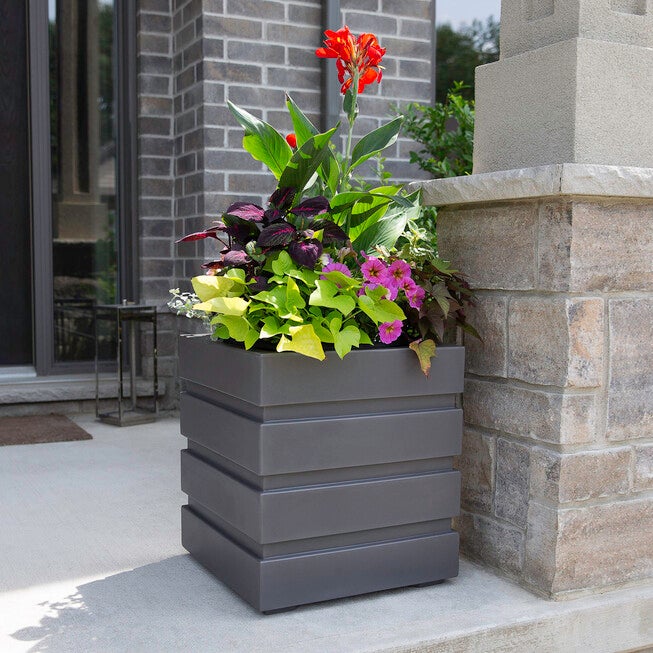 Freeport 18x18 Square Planter, , alternate image number null