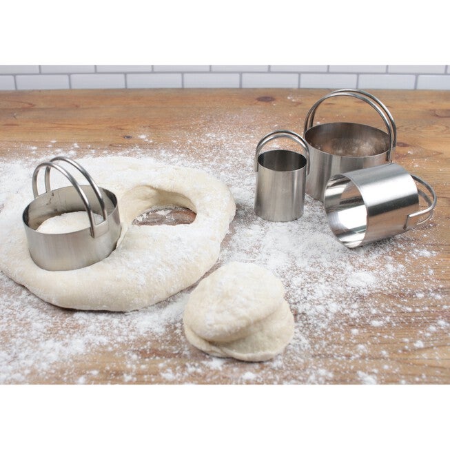 Round Stainless Steel Biscuit Cutters, Set 4, , alternate image number null