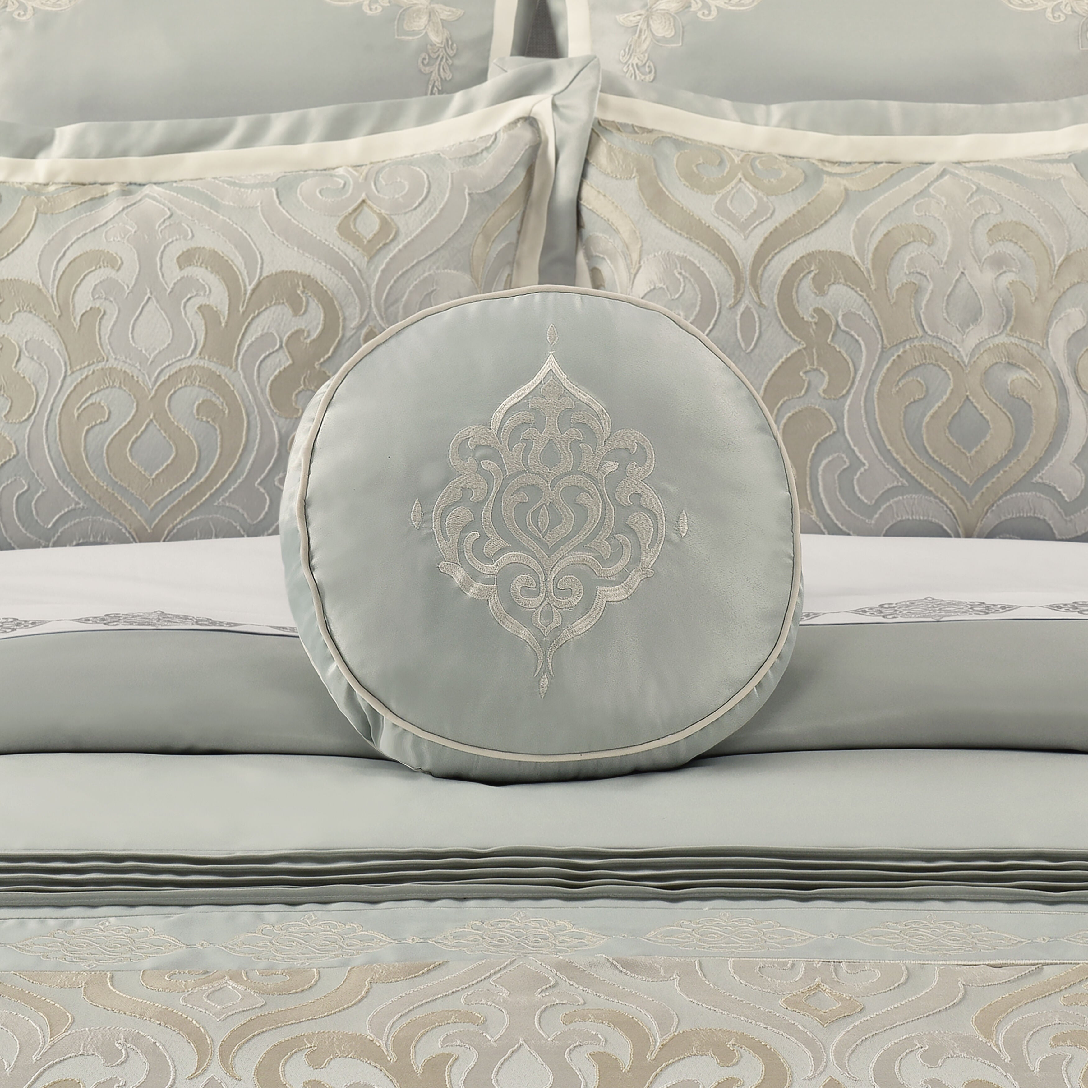 CALMFIELD ROUND DECORATIVE THROW PILLOW, AQUA, hi-res image number 0