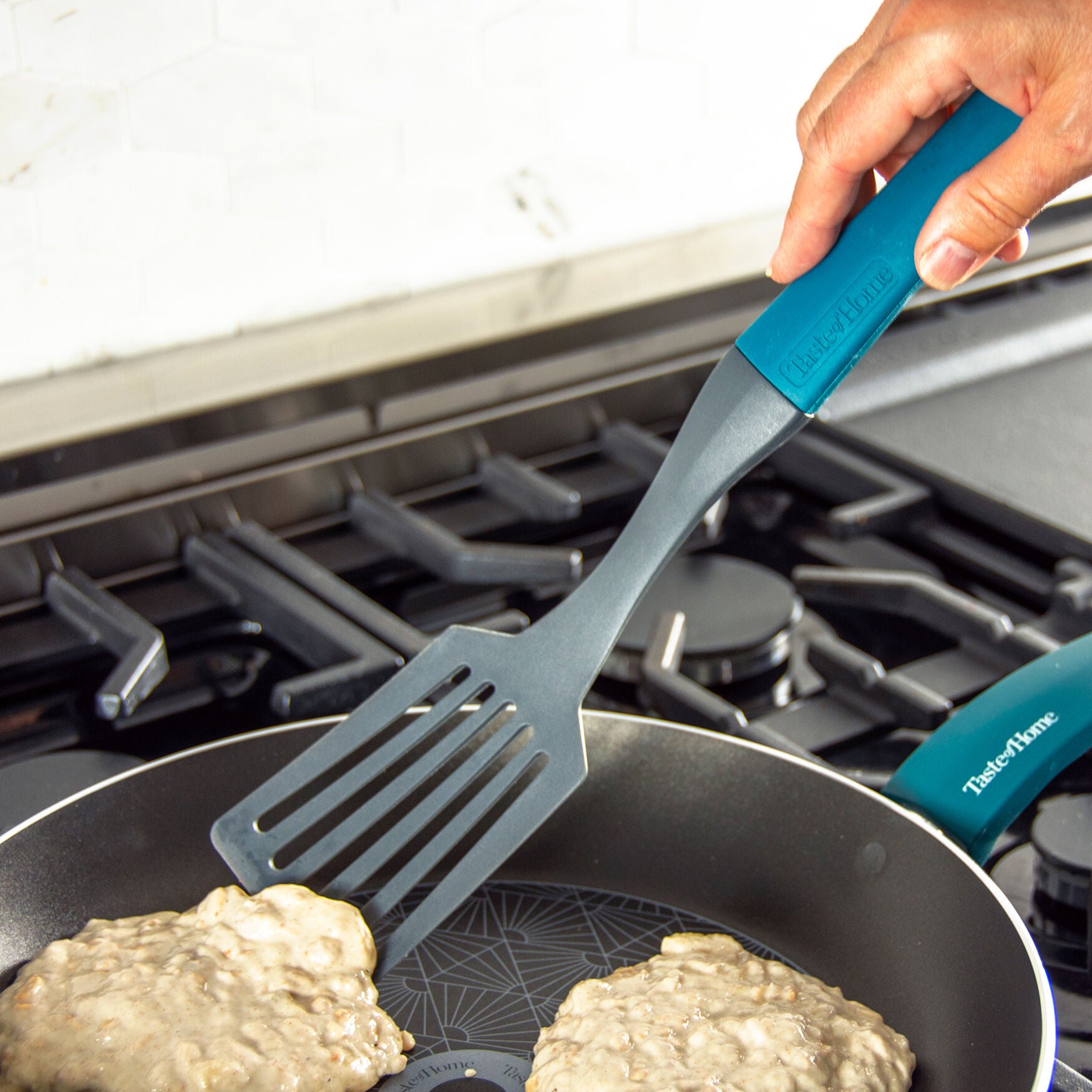 Nylon Slotted Turner, GREEN GREY, hi-res image number 0