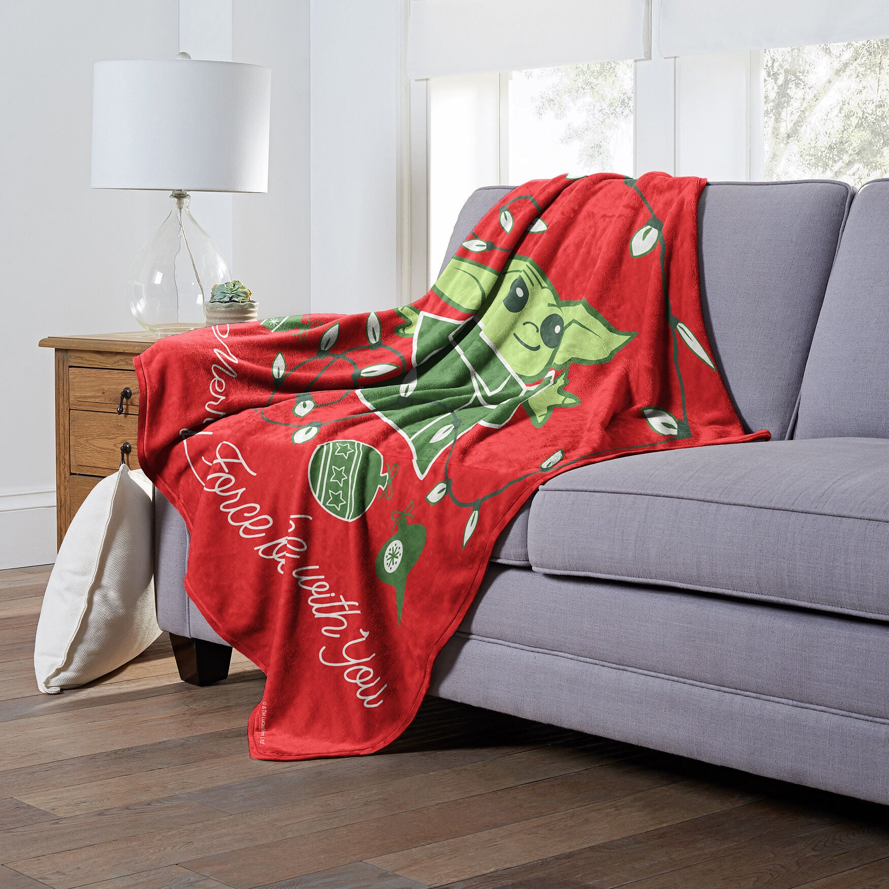 Star Wars: The Mandalorian Merry Force Silk Touch Throw Blanket, , alternate image number 3