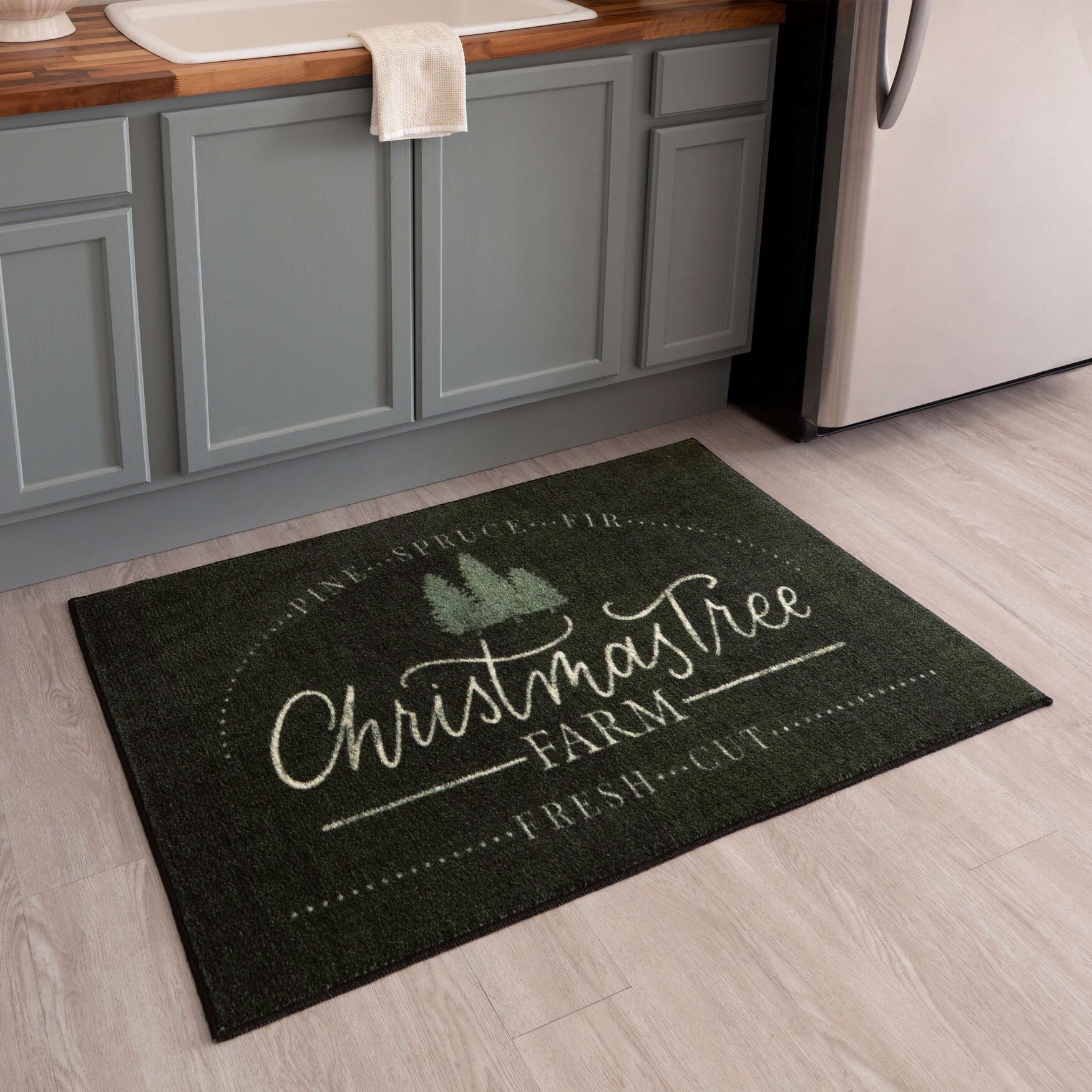 Christmas Tree Farm Kitchen Rug, , alternate image number 7