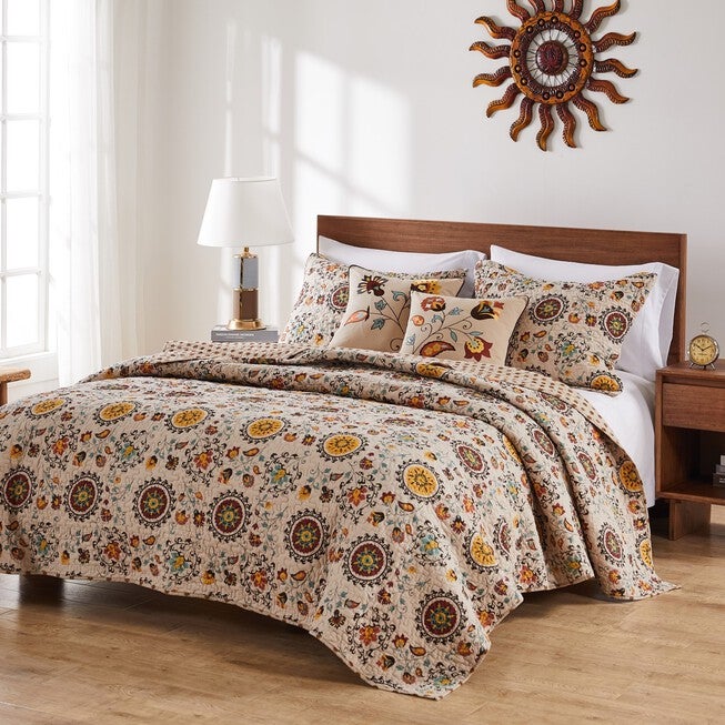 Andorra Quilt And Decorative Pillow Set, , alternate image number 4