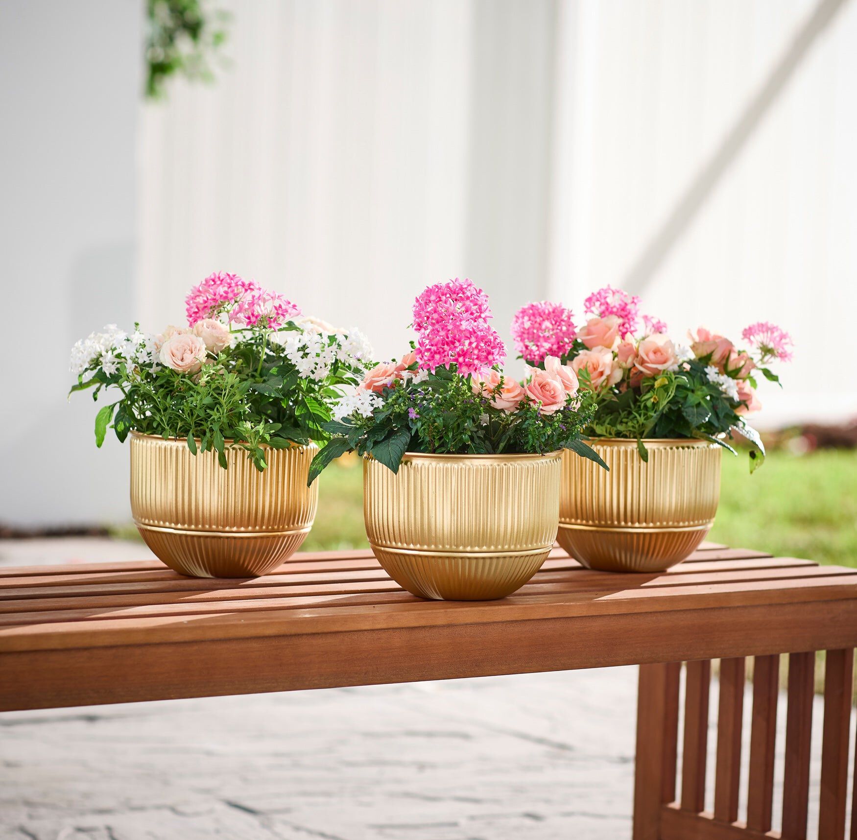 Set of 3 Ribbed Planters, GOLD, hi-res image number 0