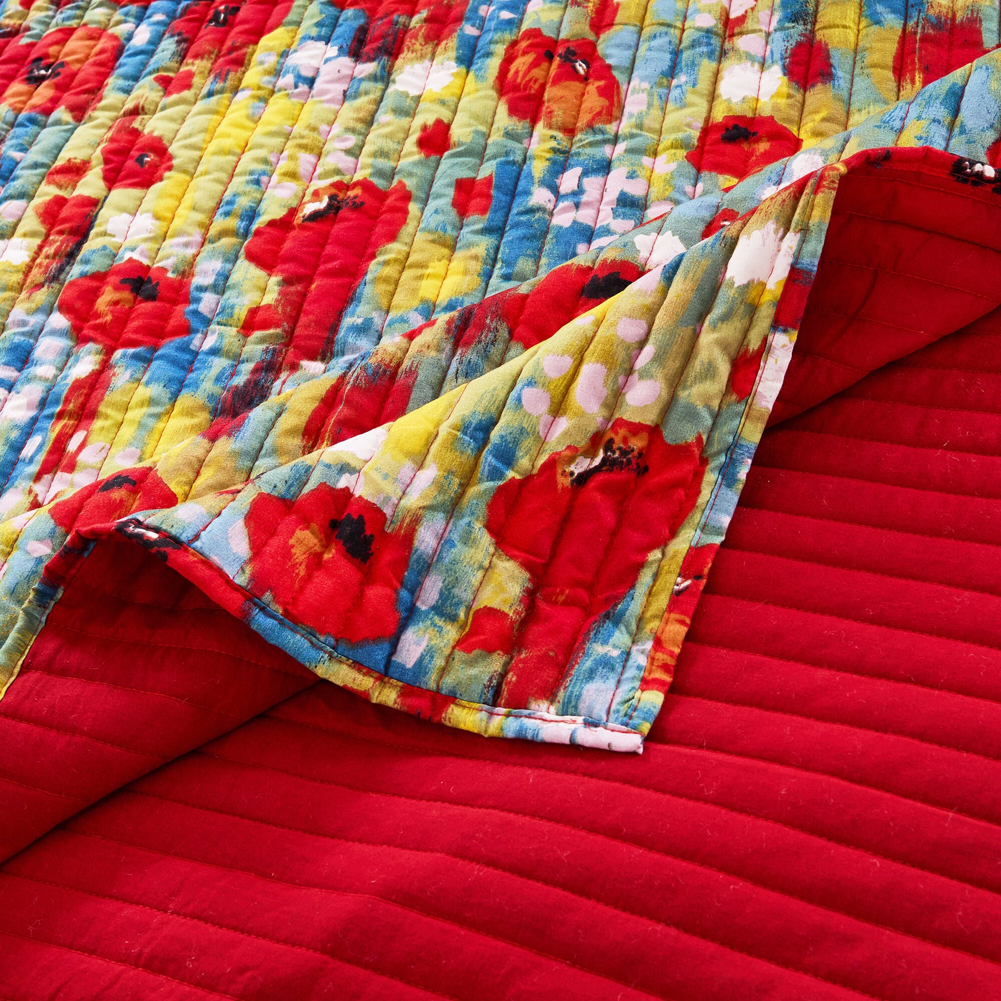 Poppies Modern Floral Quilted Throw Blanket, RED, alternate image number 3
