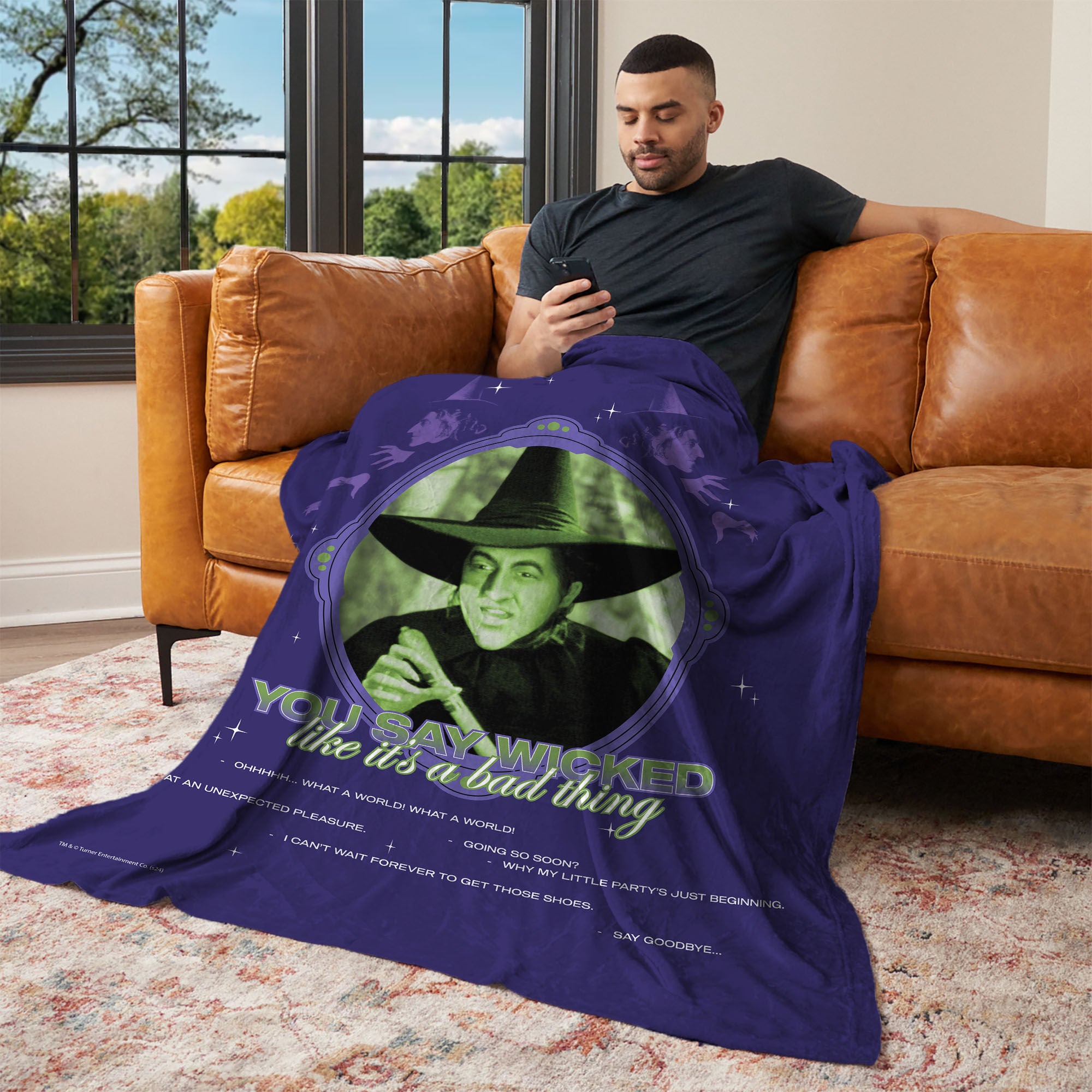 Warner Bros. The Wizard of Oz Wicked Bad Silk Touch Throw Blanket 50x60 Inches, PURPLE, alternate image number 2