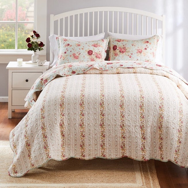 Antique Rose Quilt And Pillow Sham Set, , alternate image number null