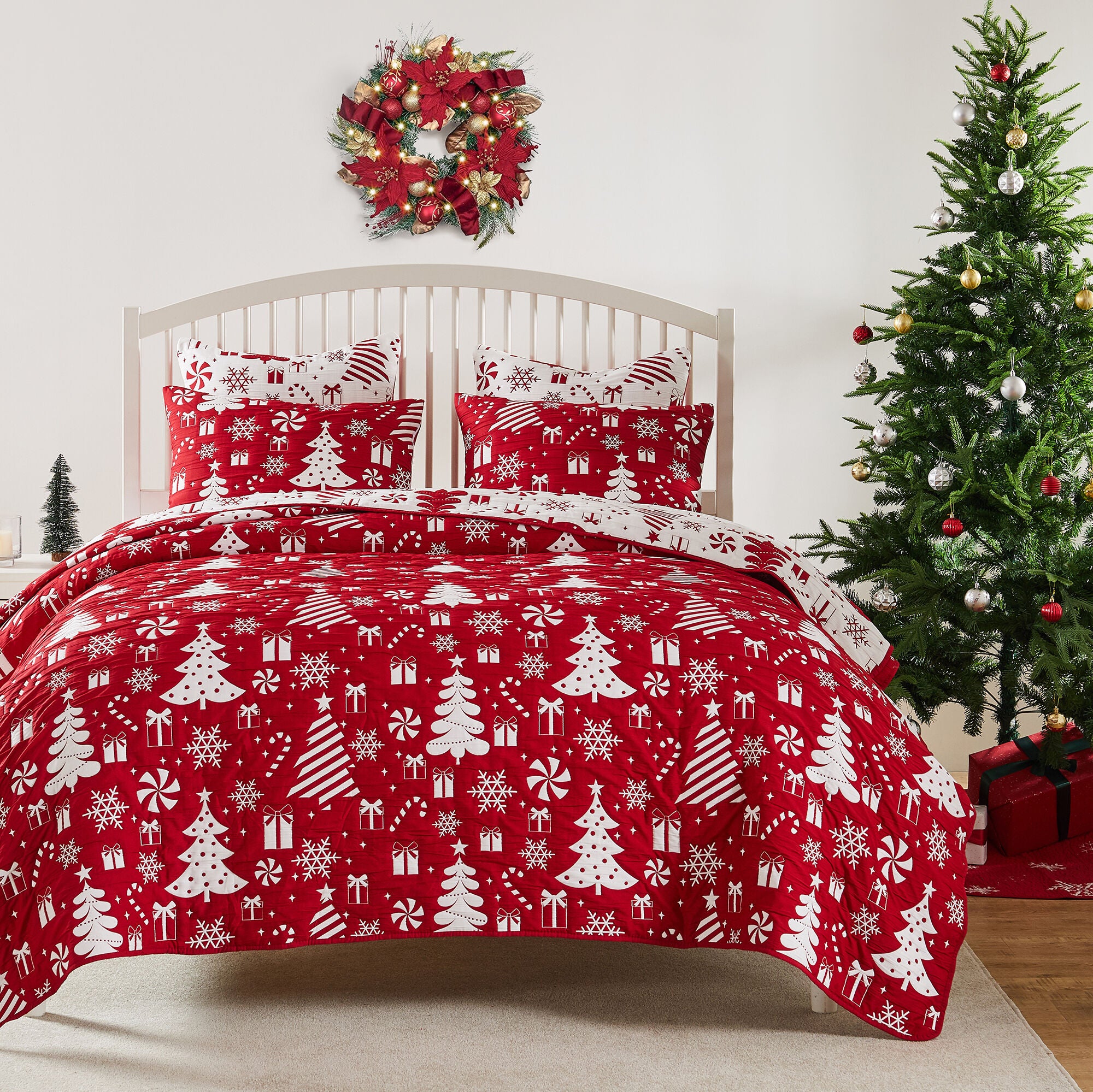 Snowflakes Holiday Matelassé Coverlet Set, Red, 3-Piece King, RED, hi-res image number 0