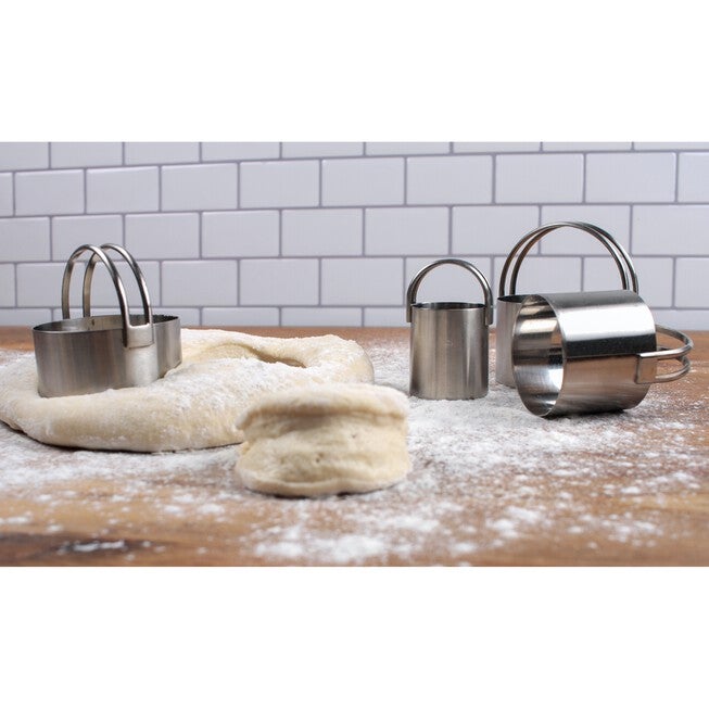 Round Stainless Steel Biscuit Cutters, Set 4, , alternate image number null