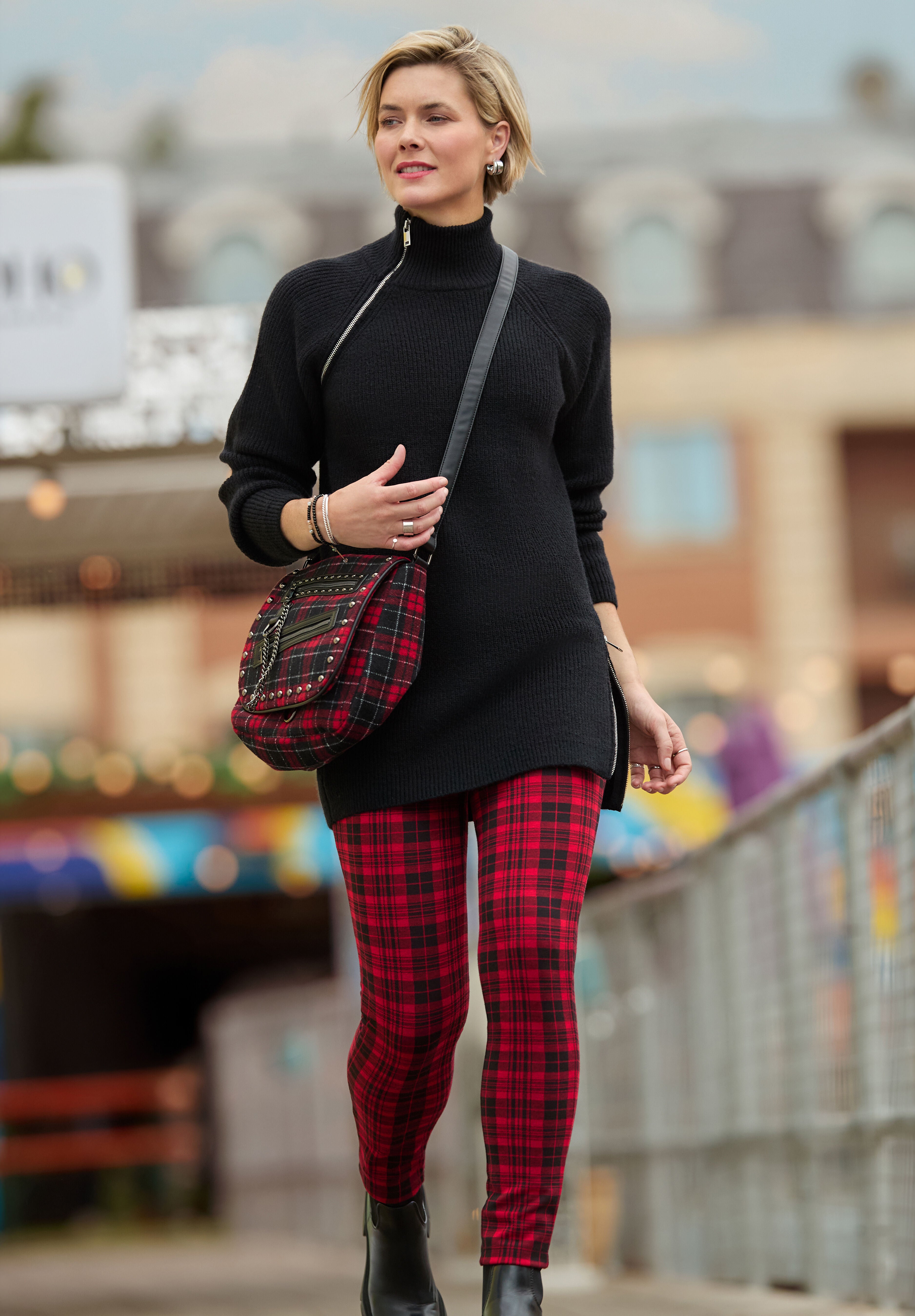 Mockneck Zip Tunic Sweater, BLACK, alternate image number 6