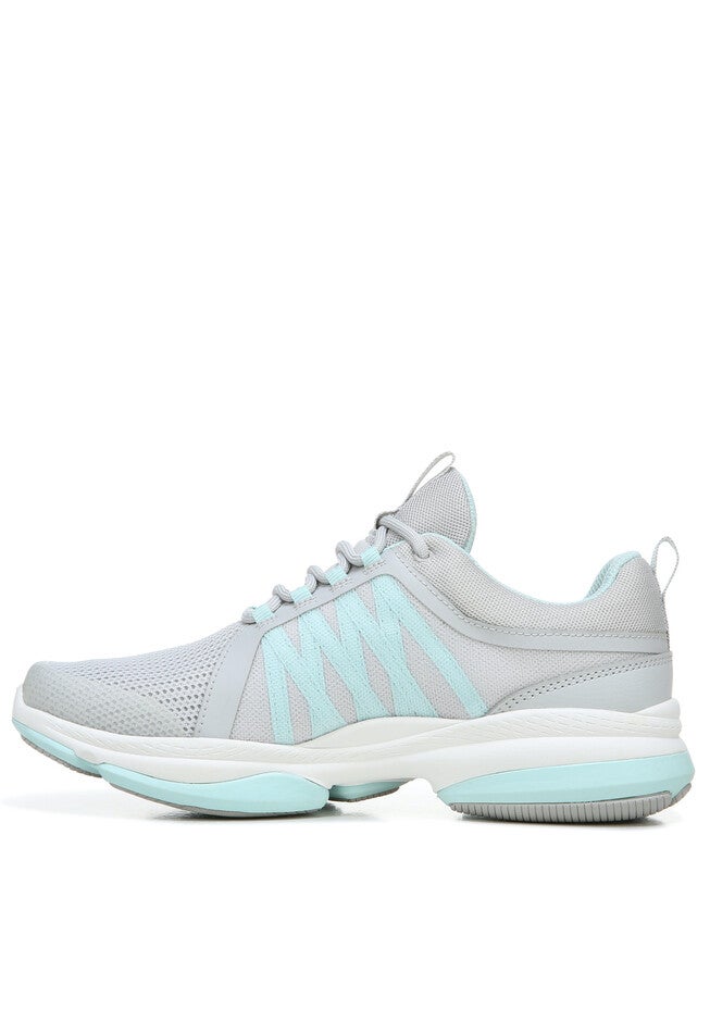 Daydream Cross Training Sneaker, , alternate image number null