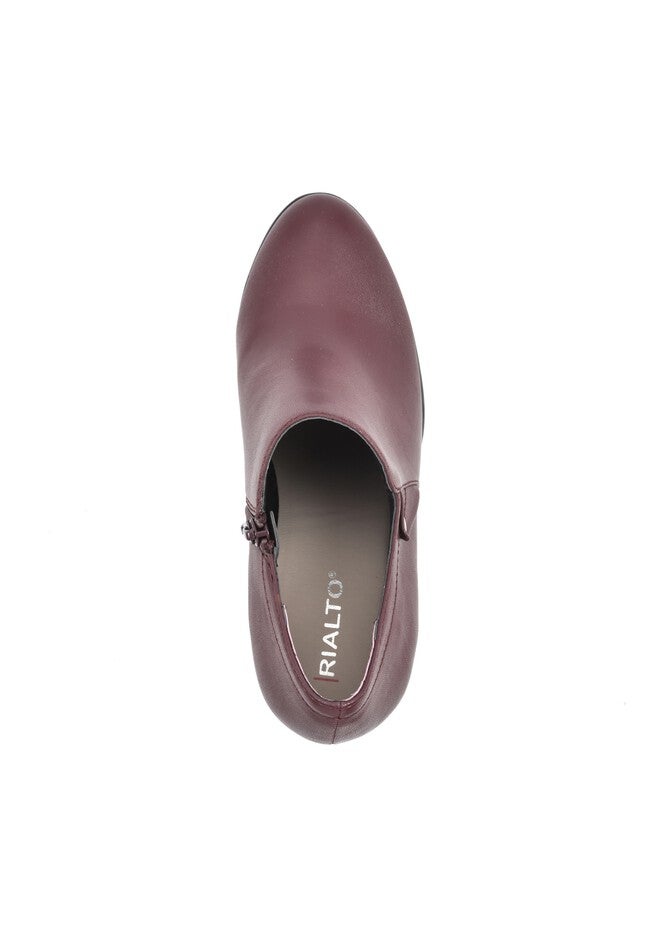 Phiona Bootie , , alternate image number null