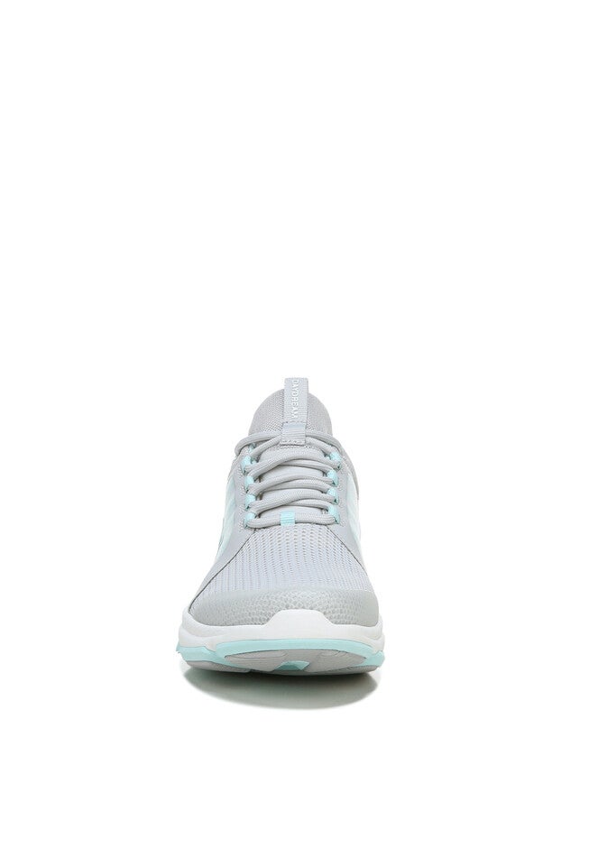 Daydream Cross Training Sneaker, , alternate image number null