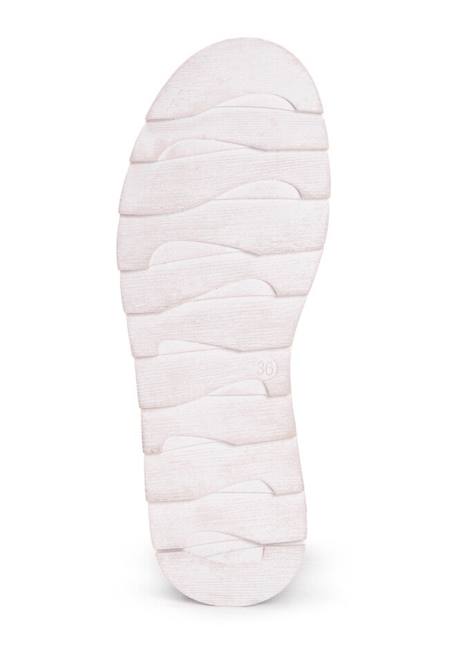 Dinah Boot, , alternate image number null