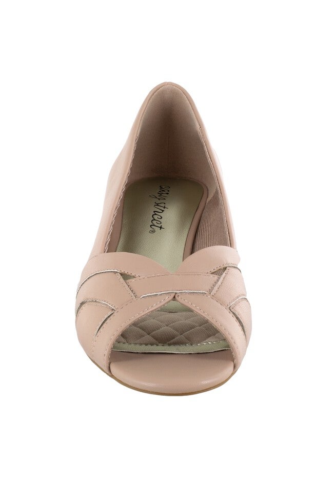 Brandy Pumps , , alternate image number null