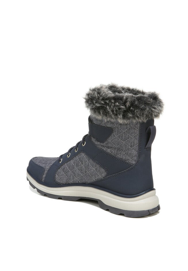 Brisk Water Repellent Hiking Boot, , alternate image number null