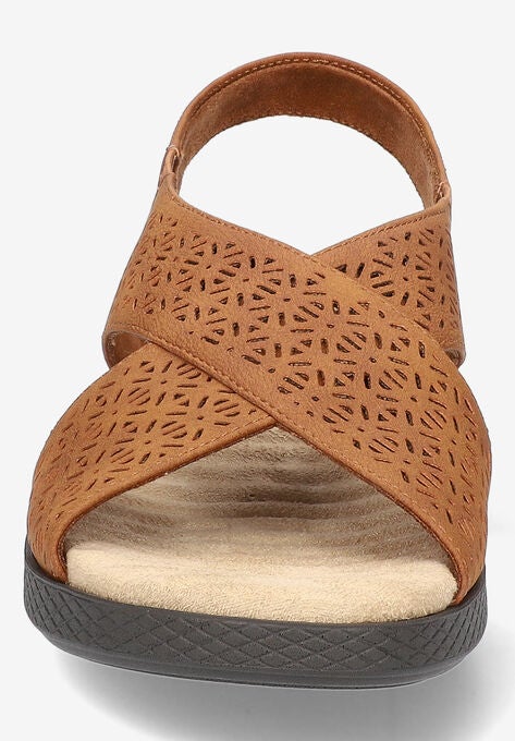 Claudia Sandal, , alternate image number null