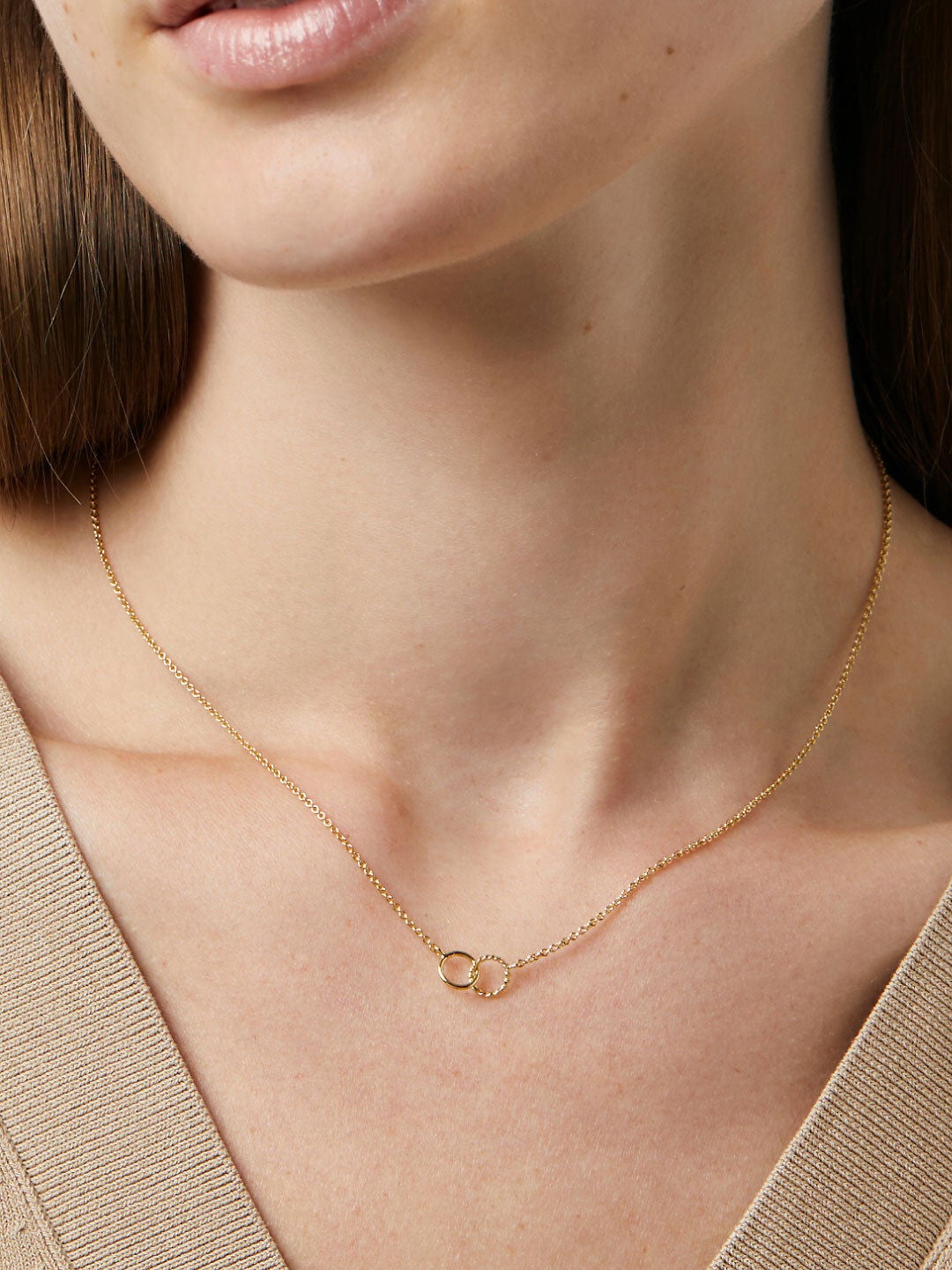 Sam Interlocking Circles Necklace, GOLD, alternate image number 1