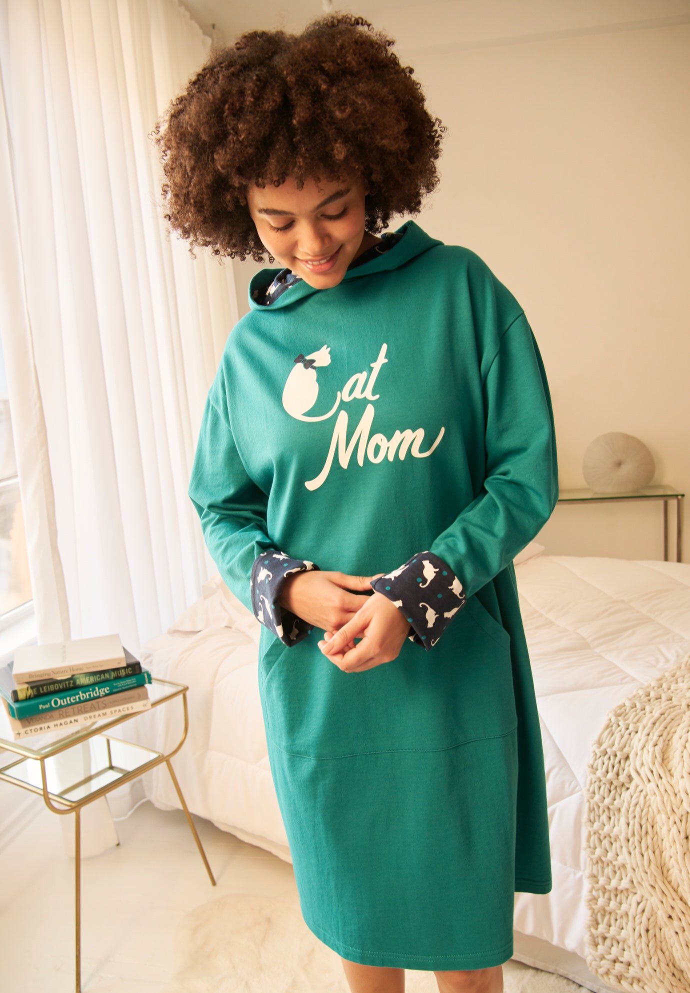 Dreams & Co.&reg; Graphic Snuggzy, DEEP TEAL CAT MOM, hi-res image number 0