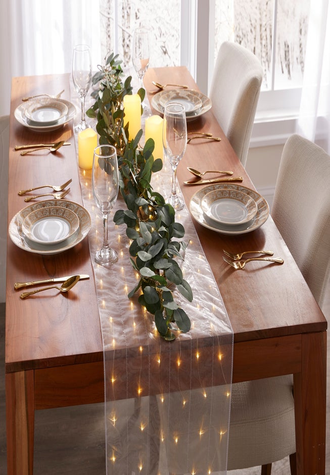 Pre-Lit Eucalyptus Garland image number 1