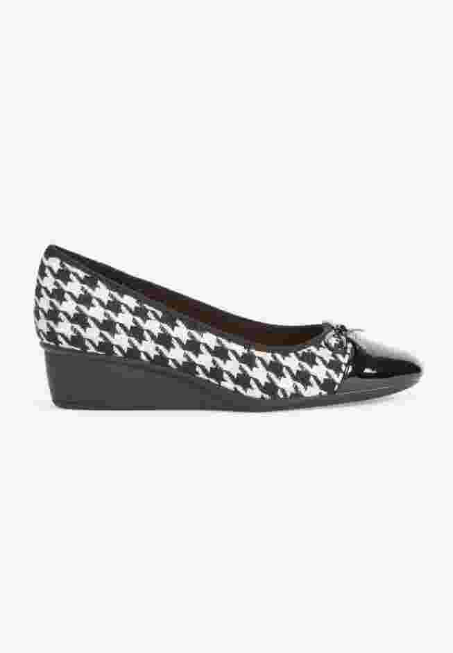 The Jade Slip On Wedge image number 3