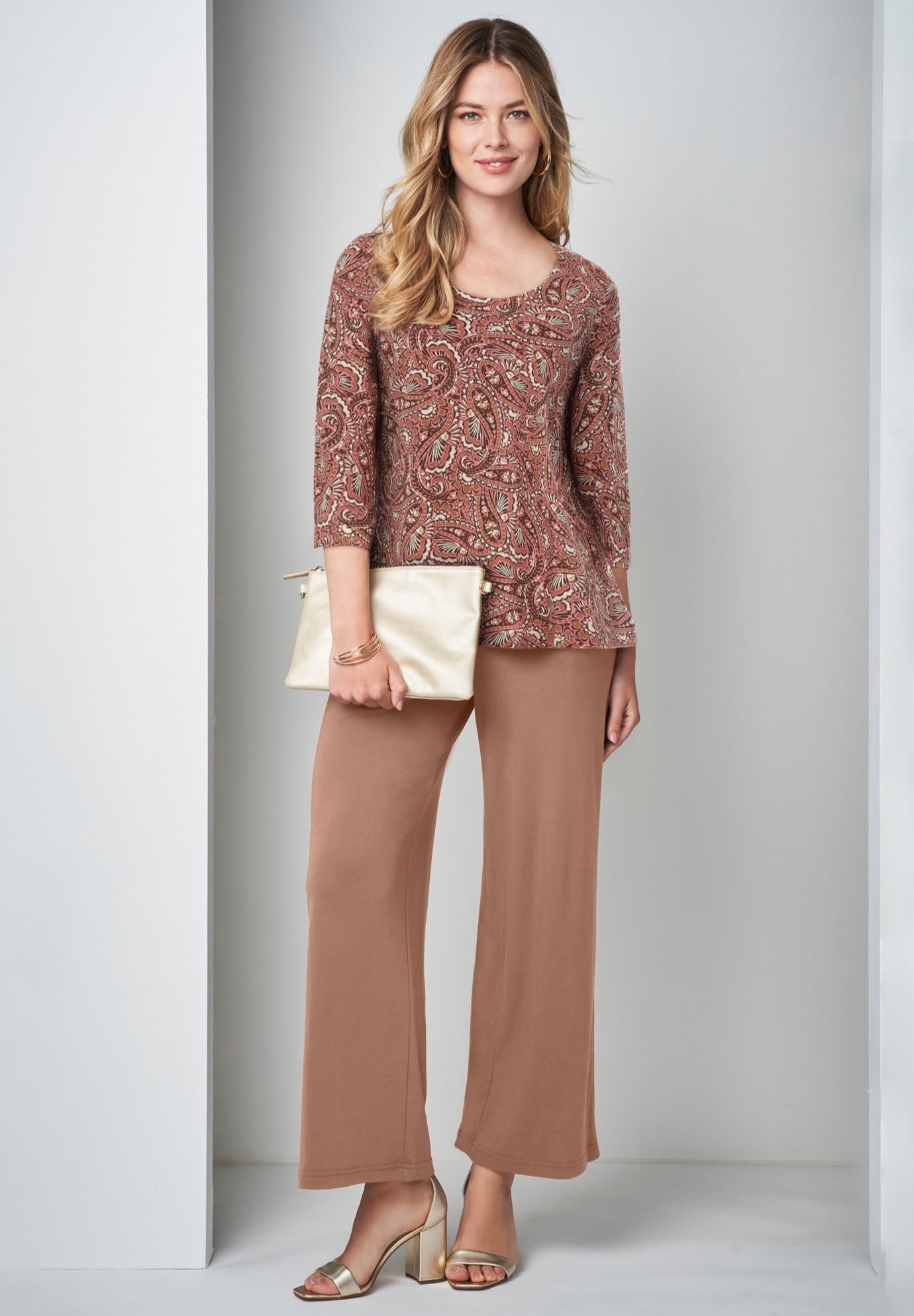 Stretch Cotton Scoop Neck Tee image number 2