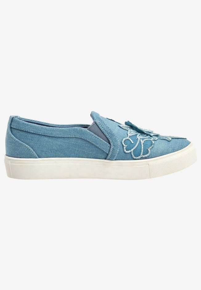 The Skyla Slip On Sneaker image number 3