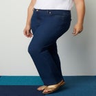 Curvie Fit Boyfriend Jeans image number null