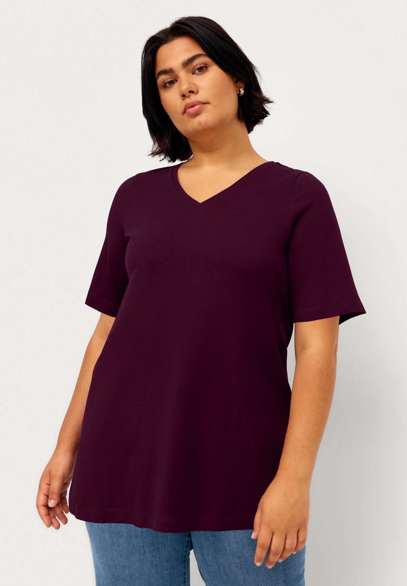 Stretch Knit V-neck Short Sleeve Tunic image number 0