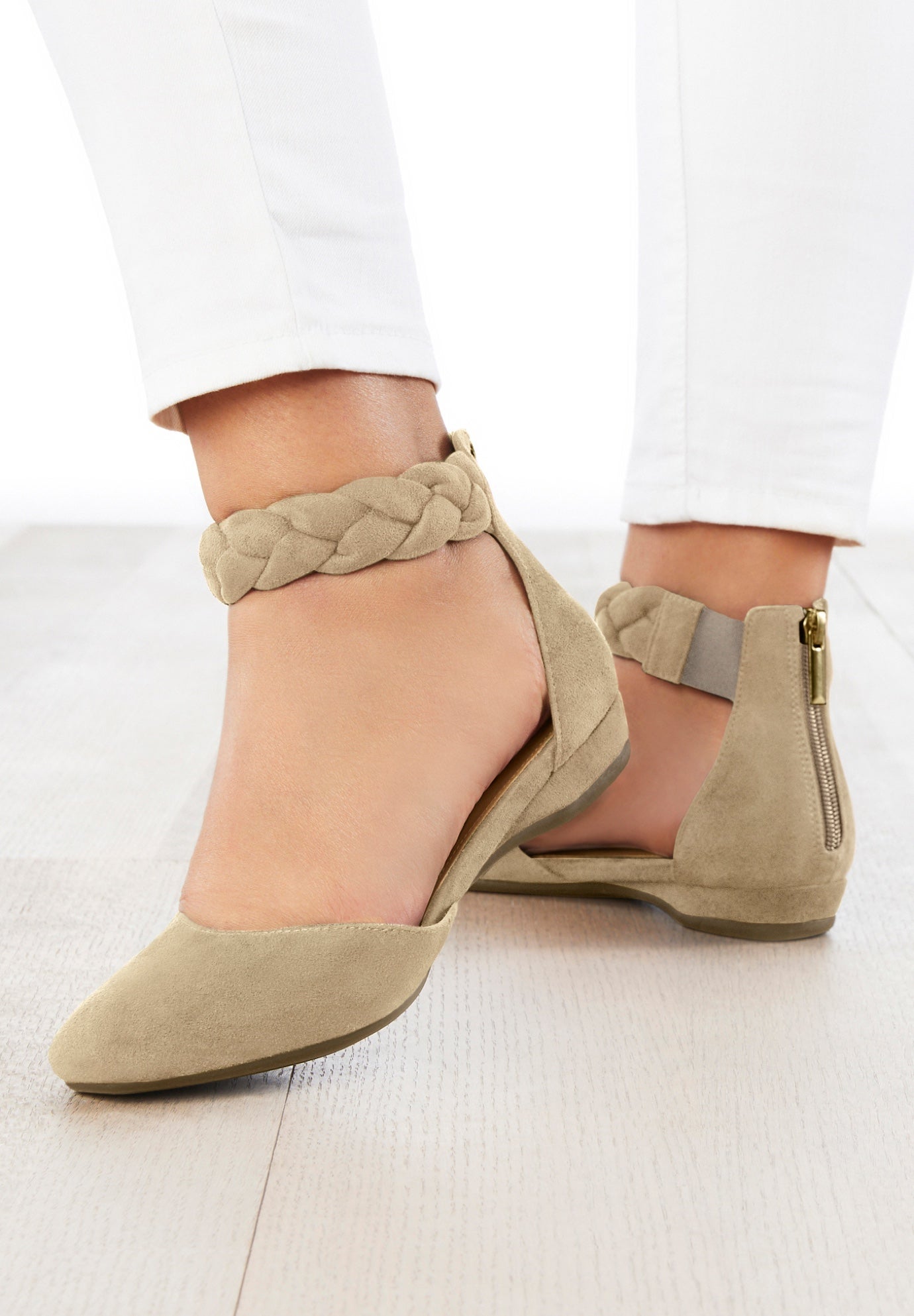 The Rayna Flat image number 0