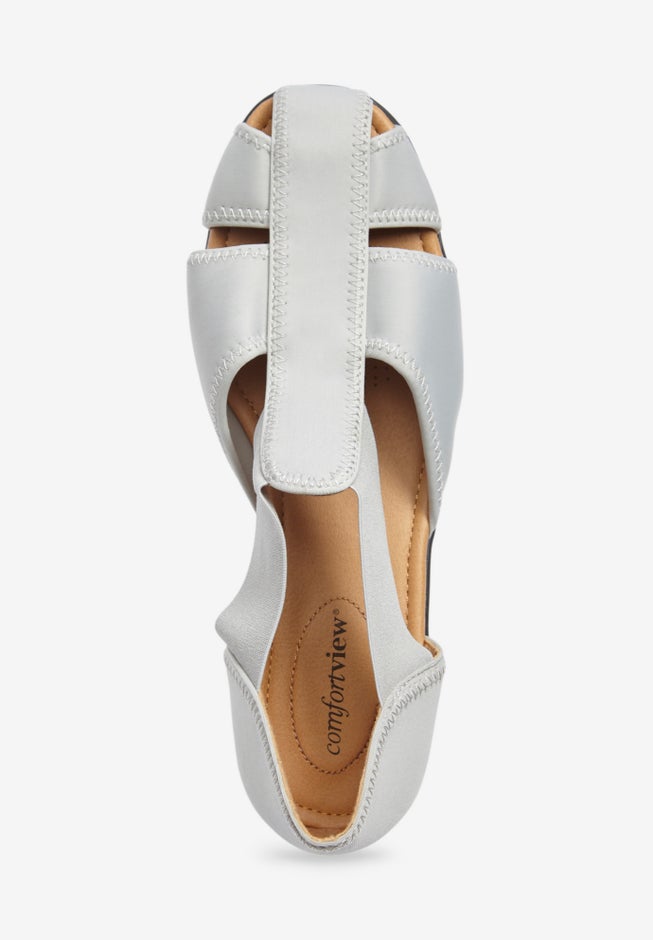 The Cheryl Stretch Neoprene Flat image number 4