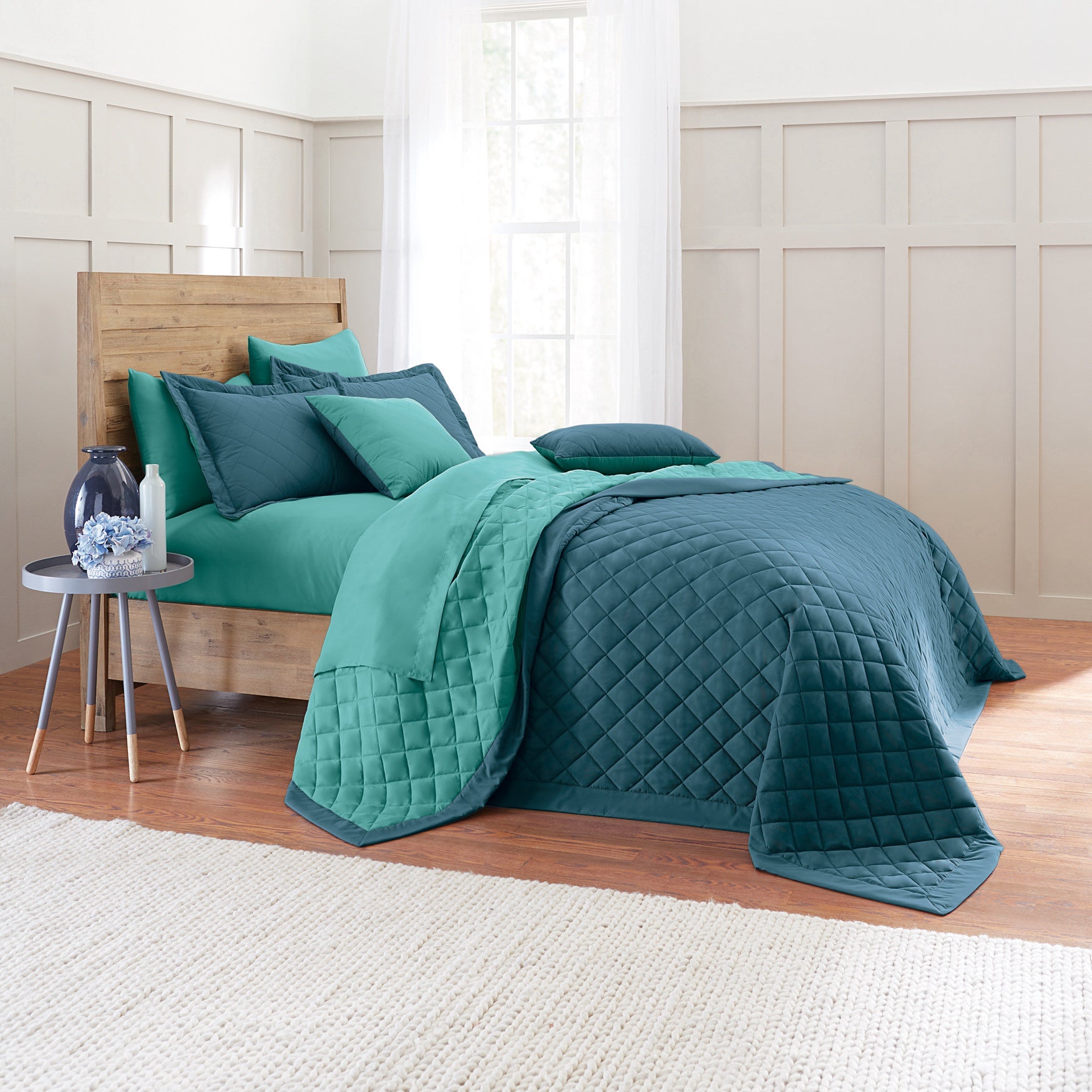 BH Studio Reversible Quilted Bedspread image number 0