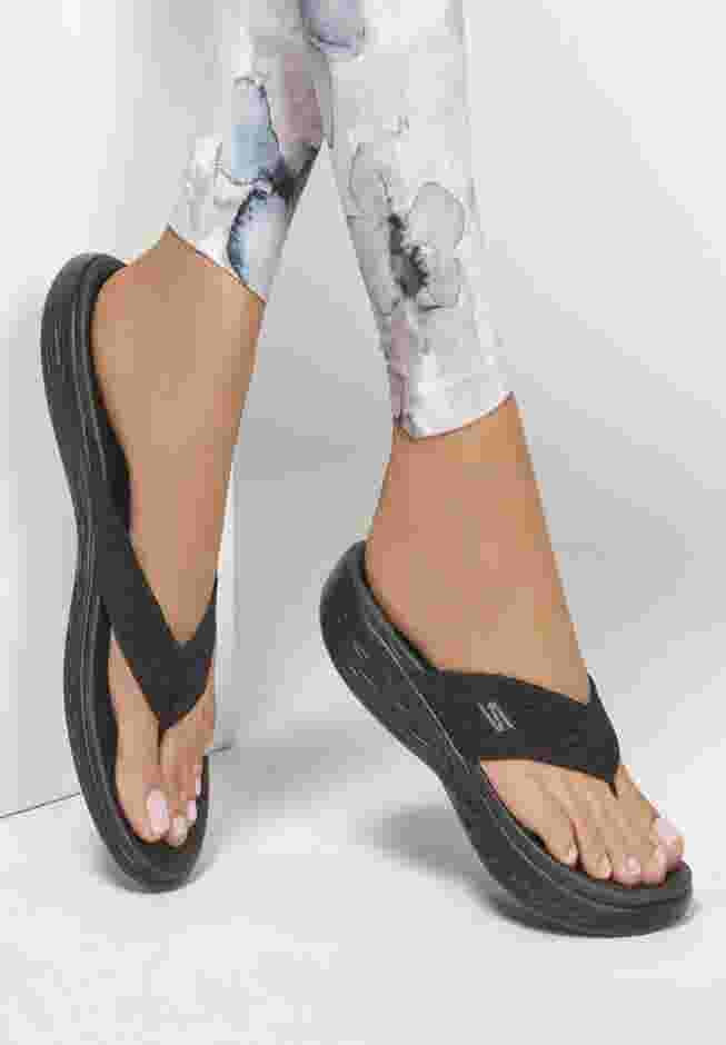 The On the Go Sunny Sandal image number 7